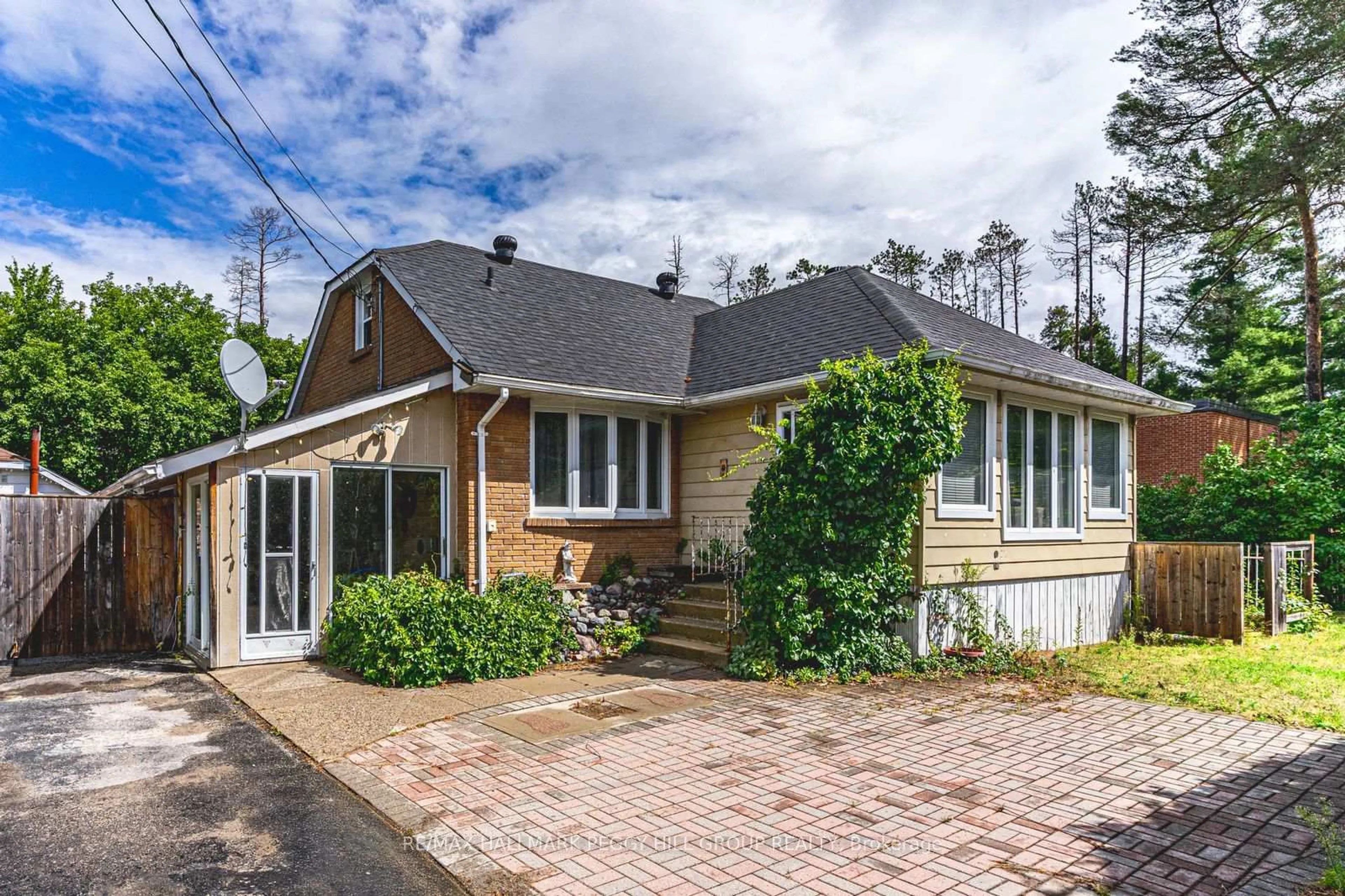 Unknown for 42 Mill St, Essa Ontario L3W 0V7