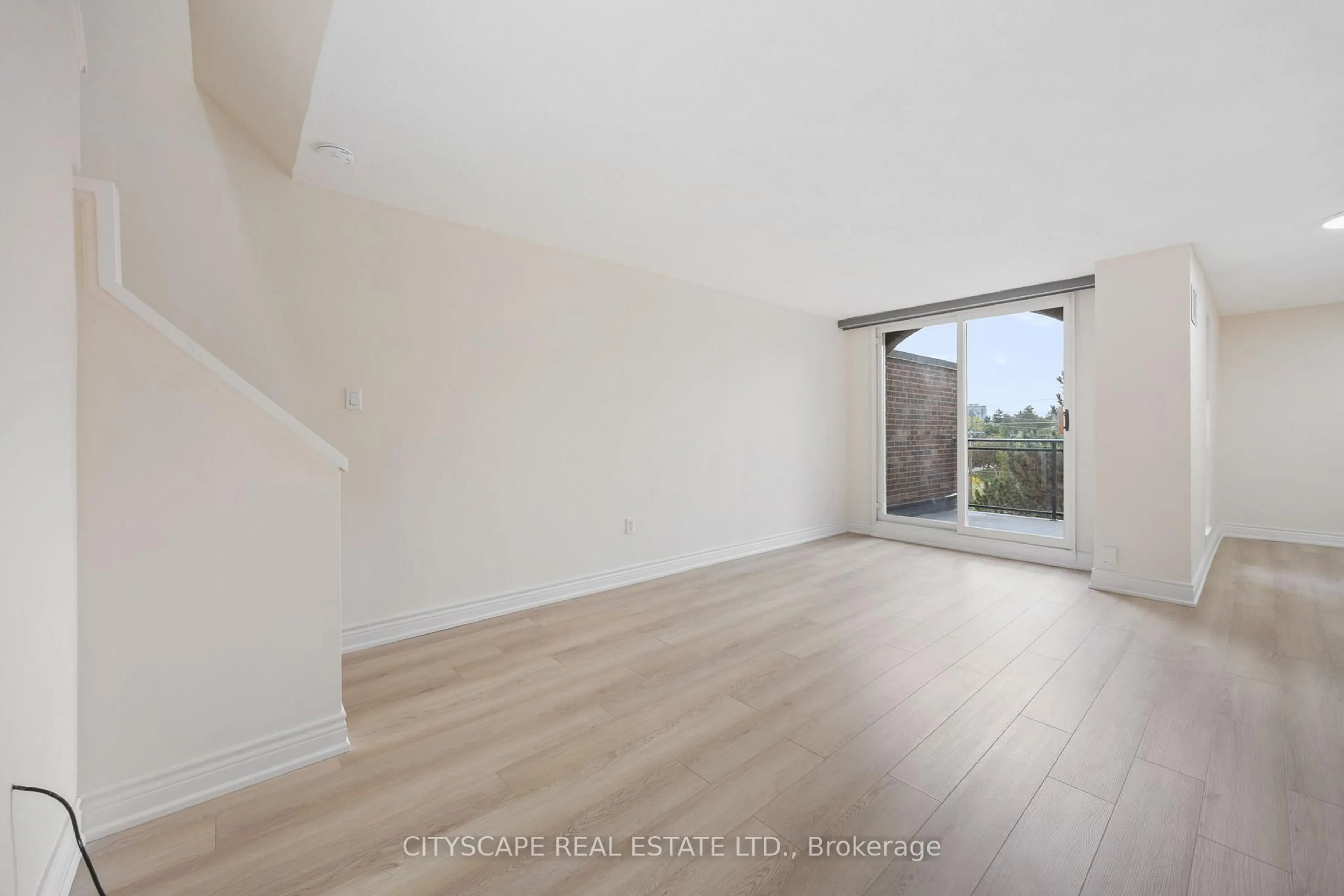 A pic of a room for 16 Elgin St #301, Markham Ontario L3T 4T4