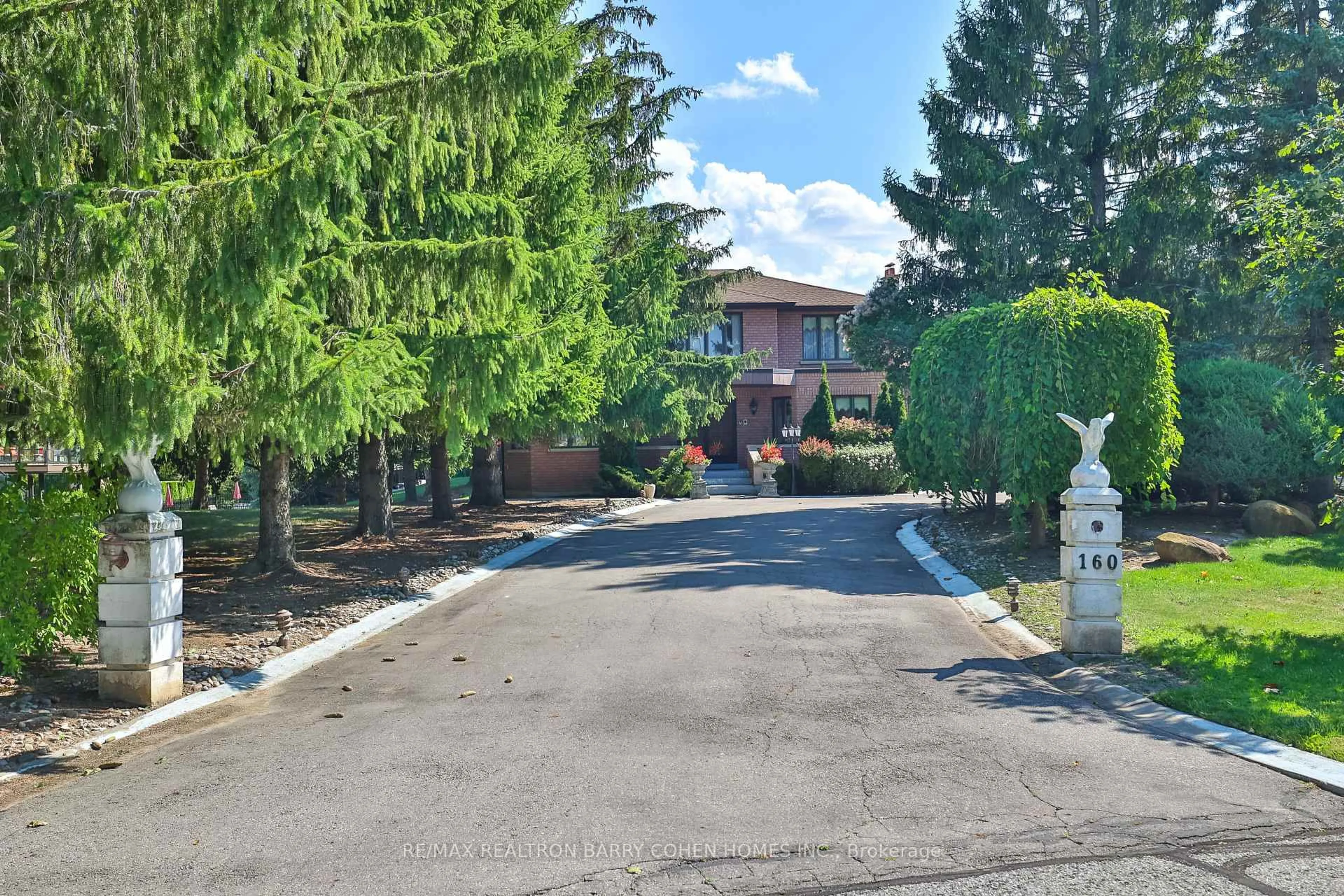 Unknown for 160 Millwood Pkwy, Vaughan Ontario L4L 1A6