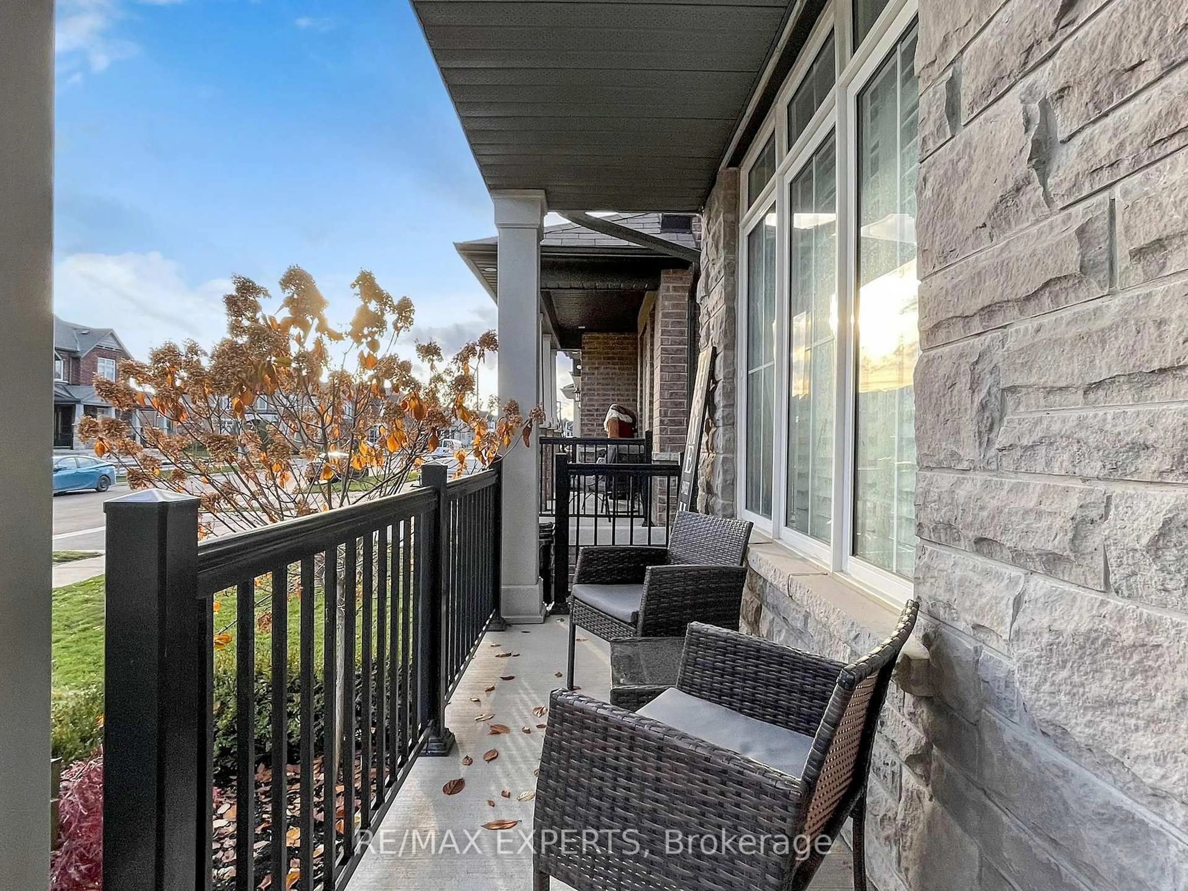 Balcony in the apartment, unknown for 1002 Cole St, Innisfil Ontario L9S 0J9