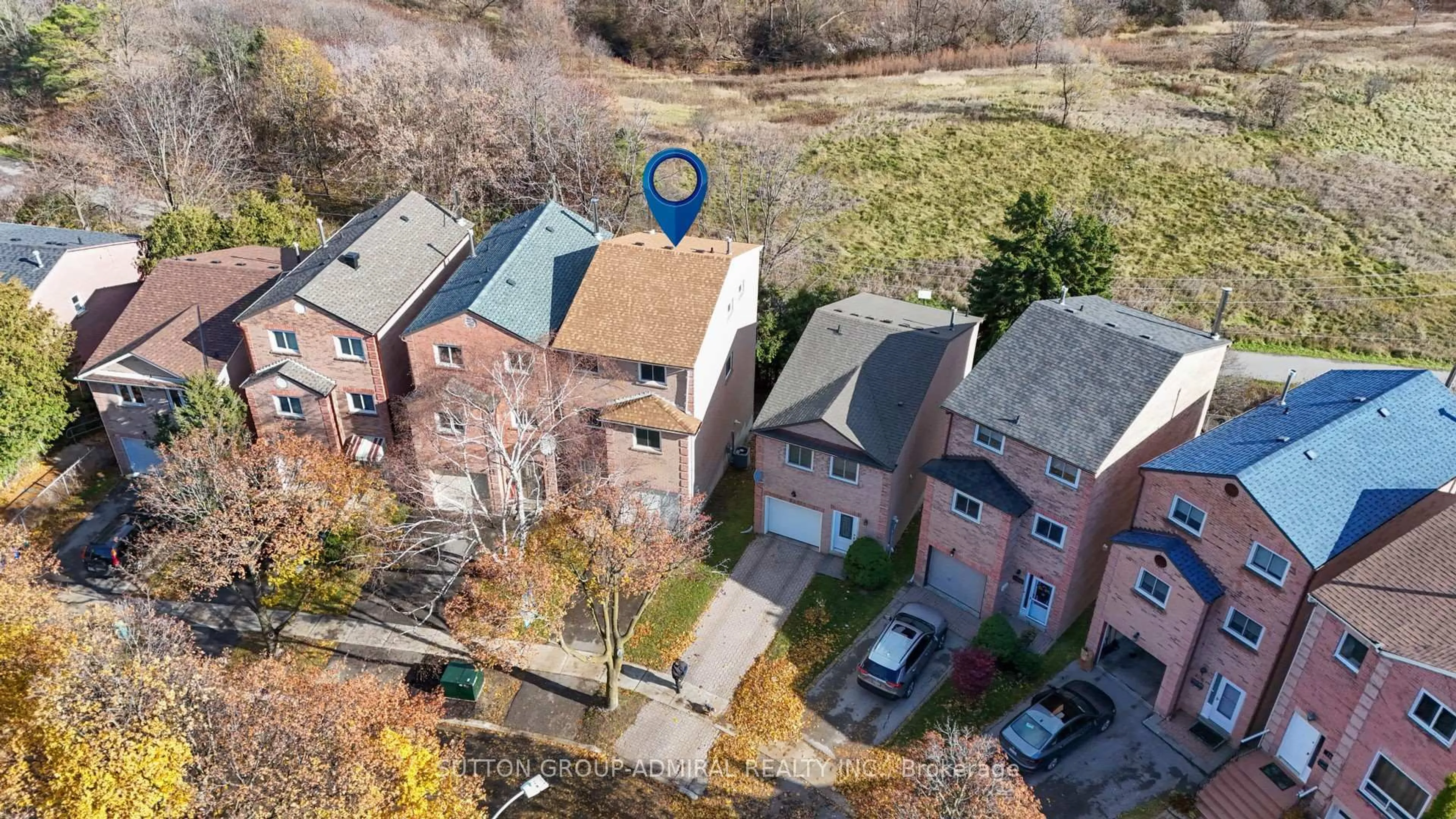 A pic from outside/outdoor area/front of a property/back of a property/a pic from drone, city buildings view from balcony for 112 Cottonwood Crt, Markham Ontario L3T 5X1