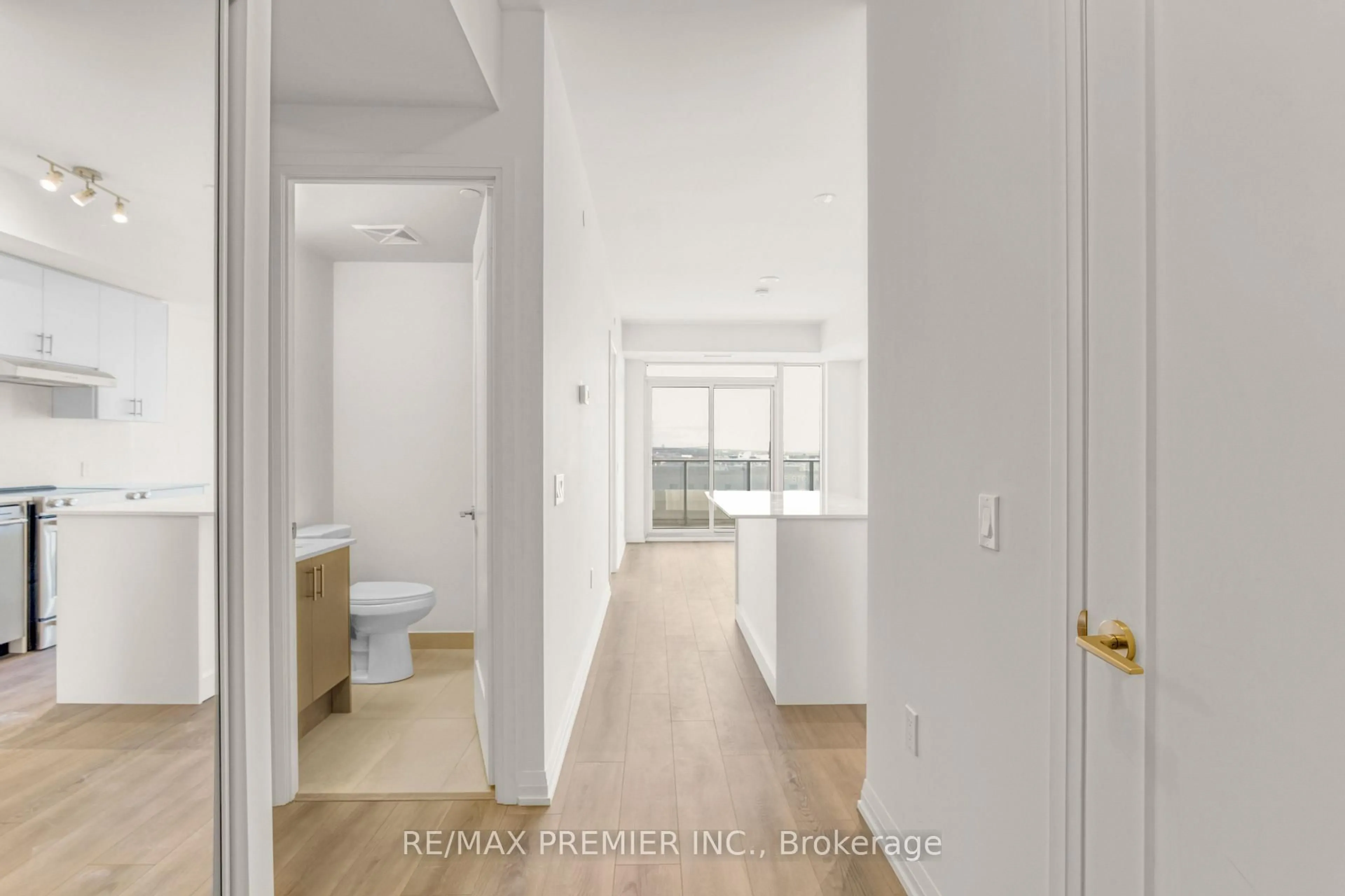 Unknown for 8960 Jane St #409, Vaughan Ontario L4K 0M6