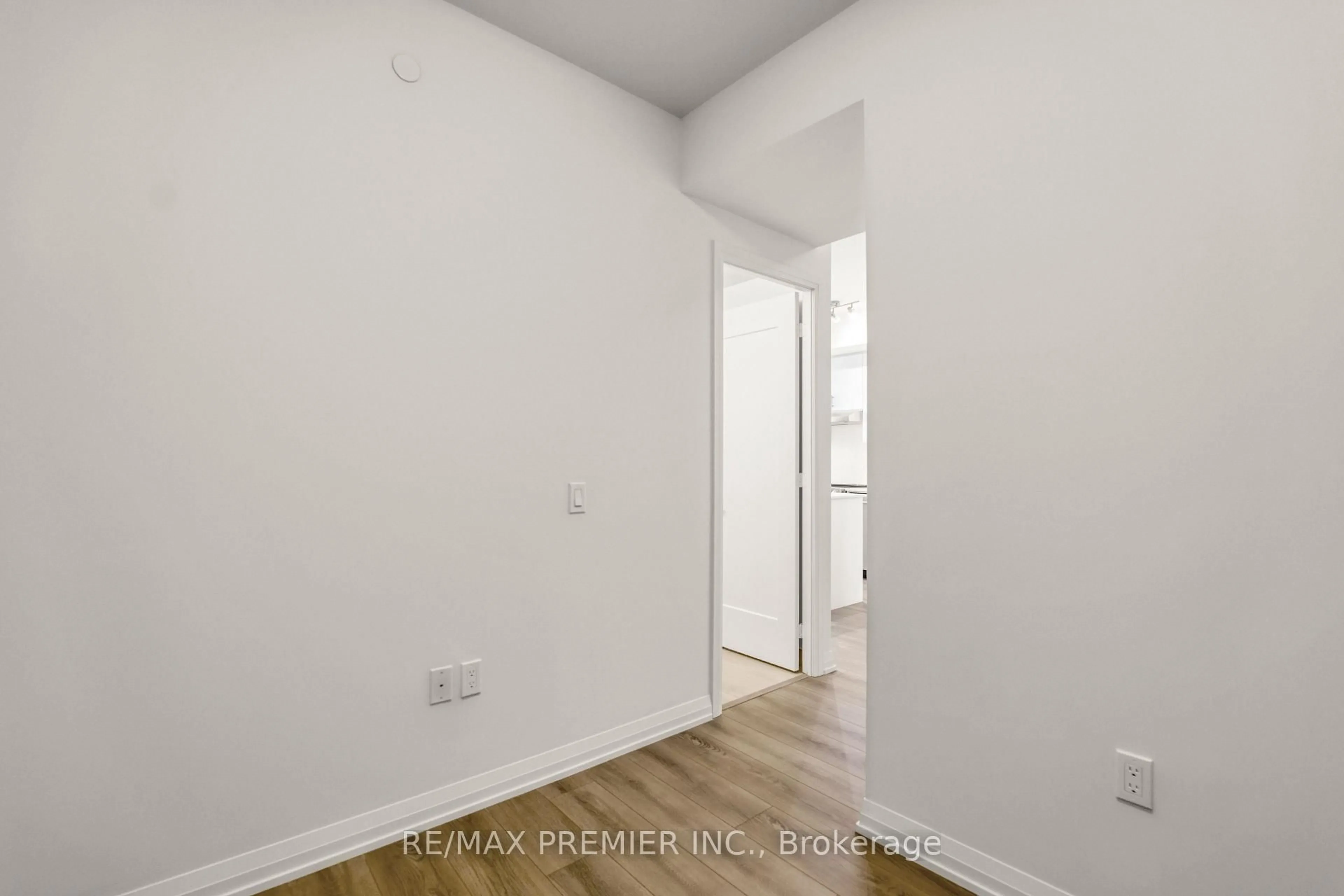 A pic of a room for 8960 Jane St #409, Vaughan Ontario L4K 0M6