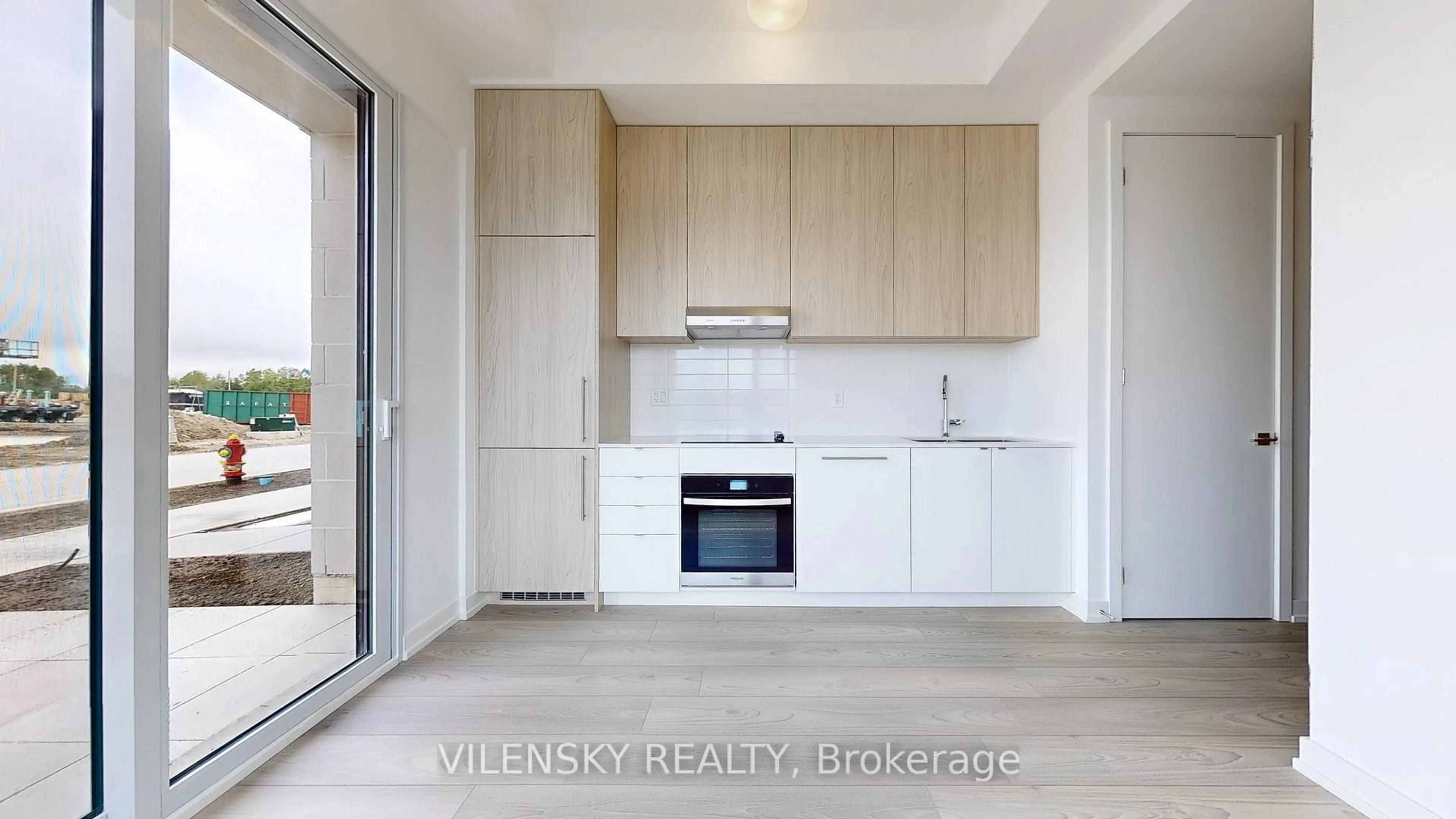 Standard kitchen, unknown for 65 Saigon Dr #101B, Richmond Hill Ontario L4S 0P4