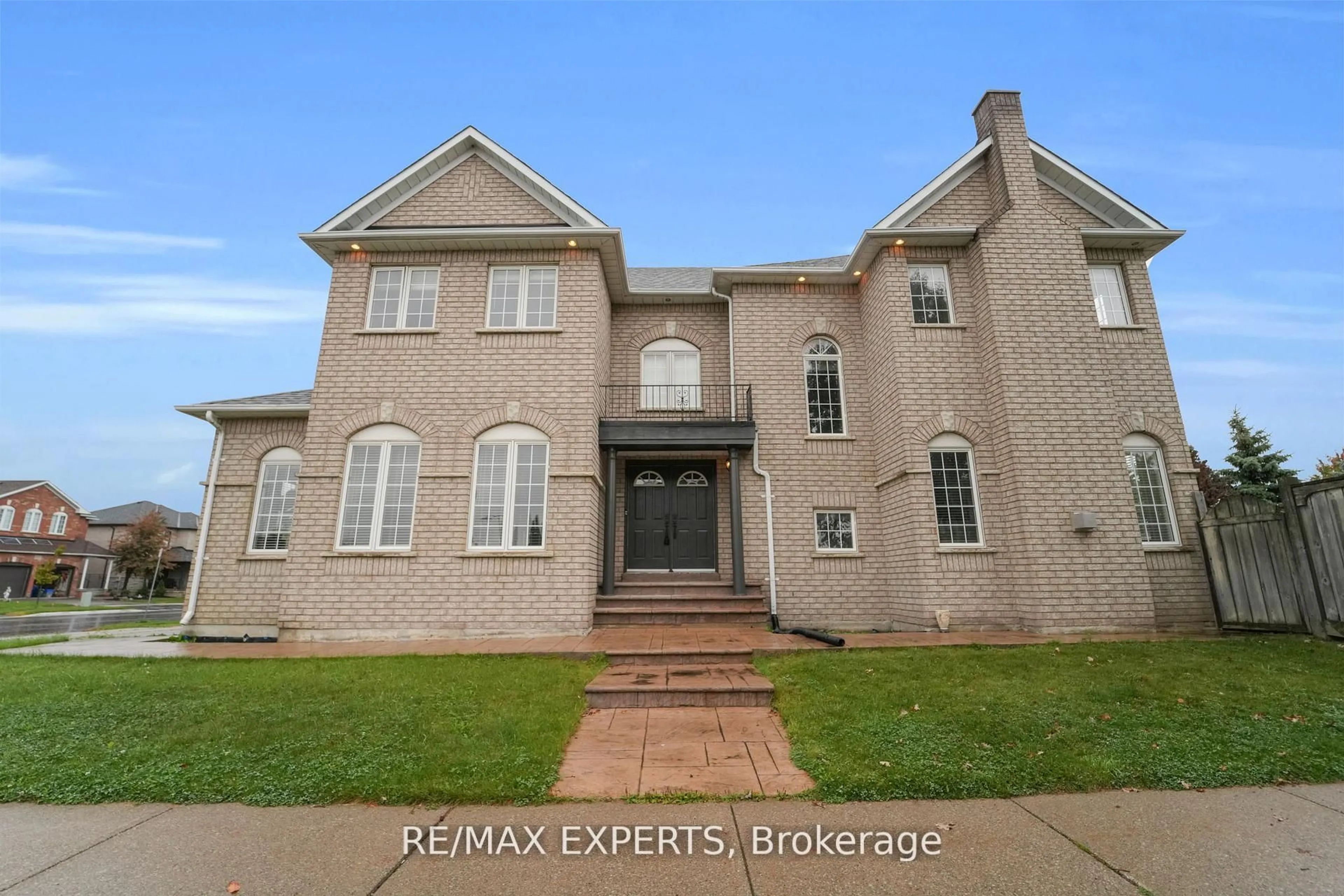 Home with brick exterior material, street for 159 Sonoma Blvd, Vaughan Ontario L4H 1P2