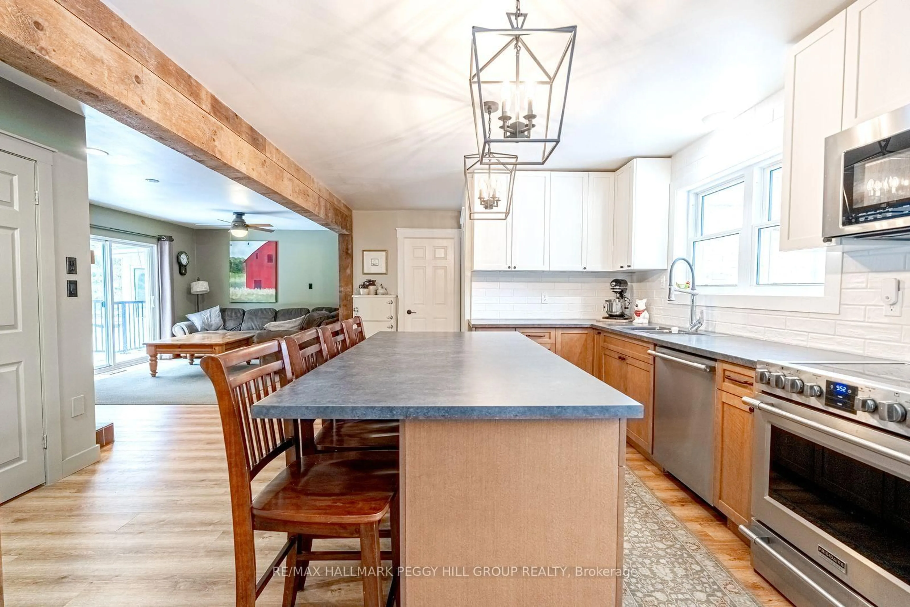 Open concept kitchen, unknown for 7816 6th Line, Essa Ontario L0M 1T0