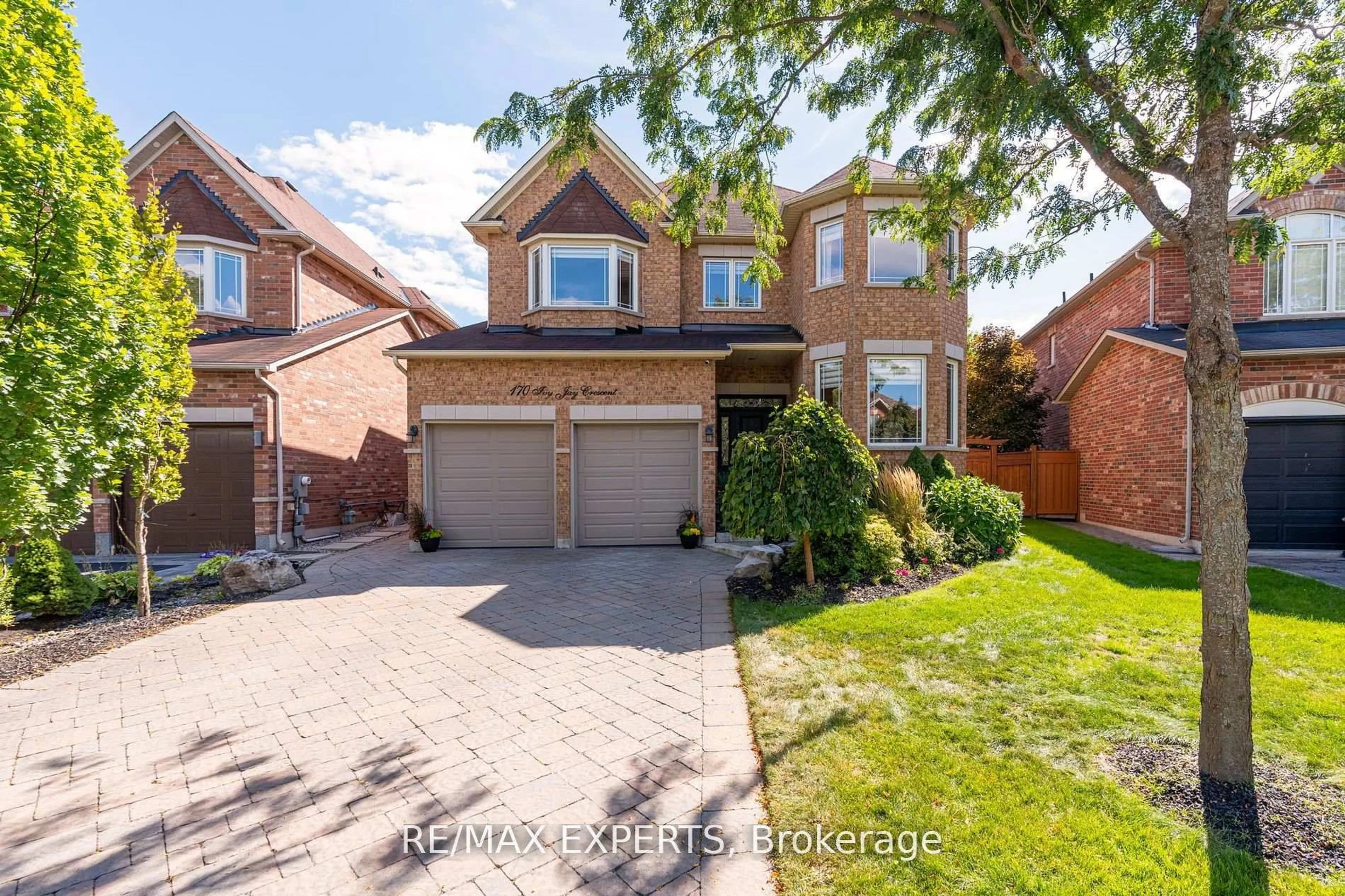 Home with brick exterior material, street for 170 Ivy Jay Cres, Aurora Ontario L4G 0E9