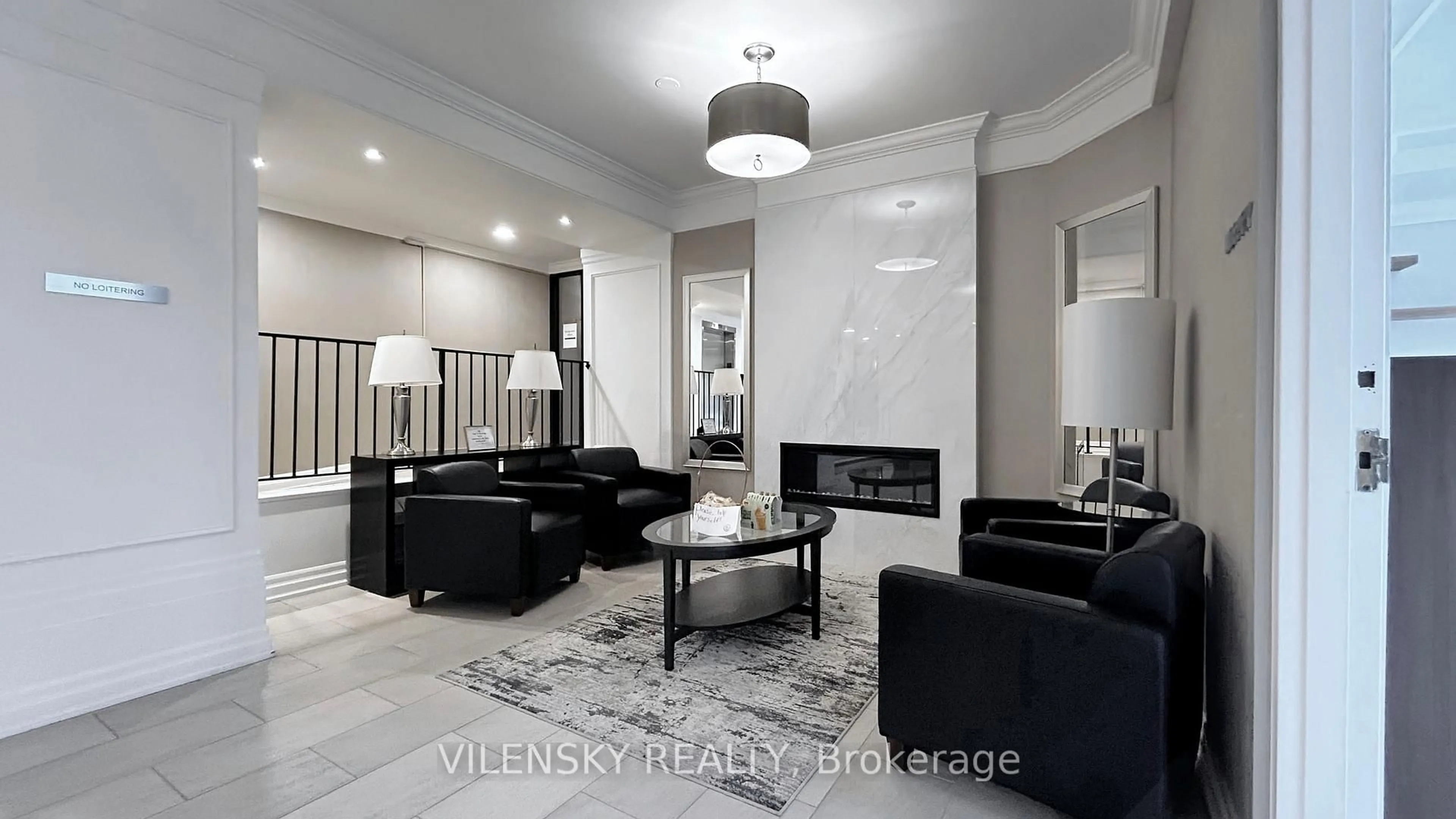 Lobby for 5 Weldrick Rd #613, Richmond Hill Ontario L4C 8S9