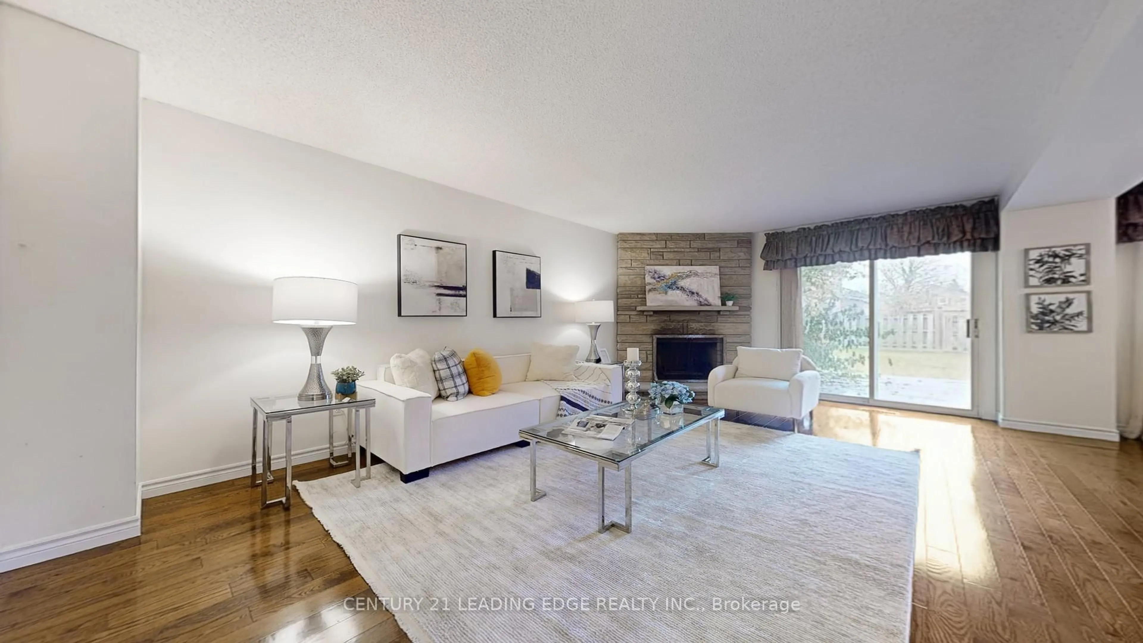 Living room with furniture, unknown for 6 Adrian Cres, Markham Ontario L3P 6Z7