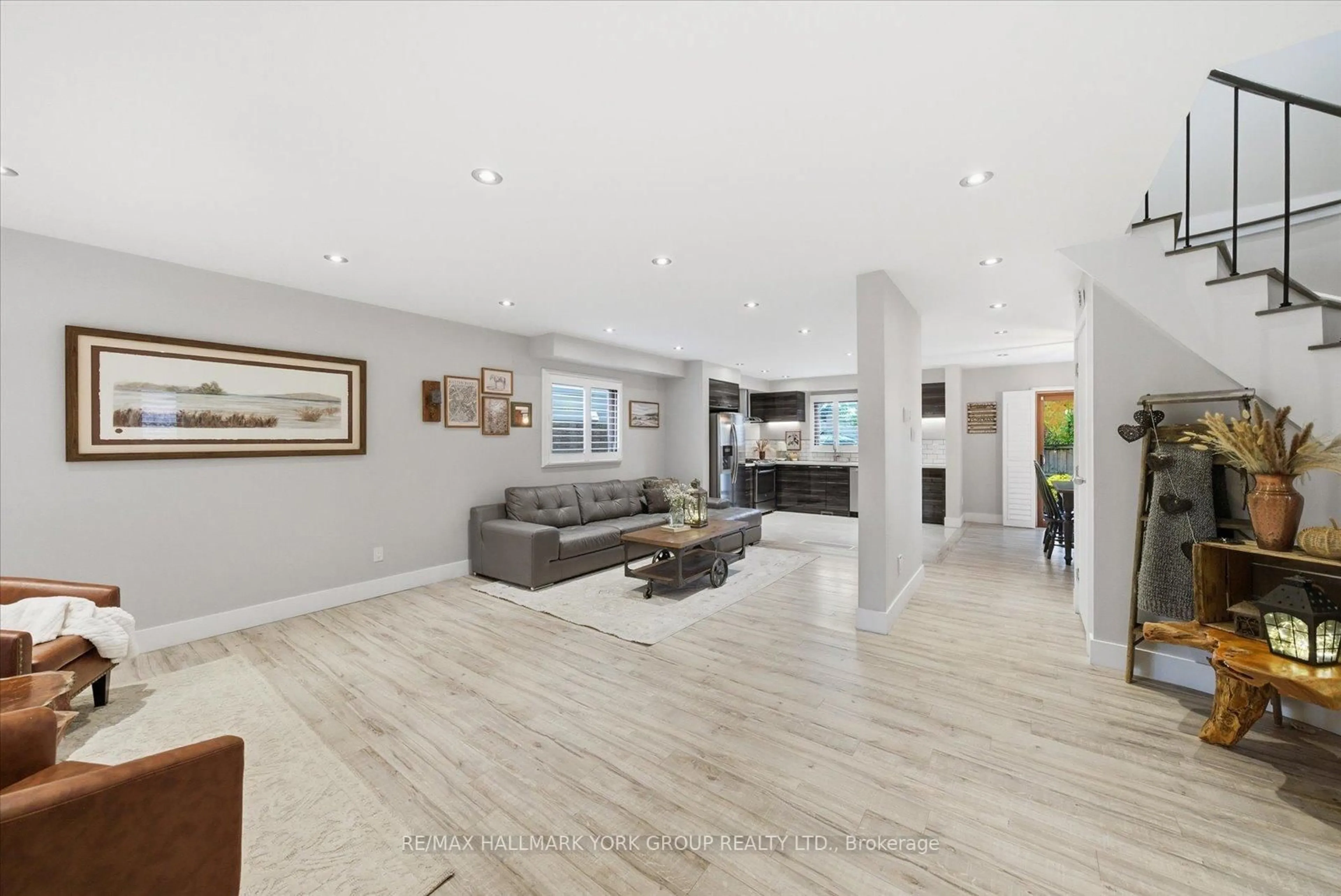 Unknown for 234 Billings Cres, Newmarket Ontario L3Y 7Y7