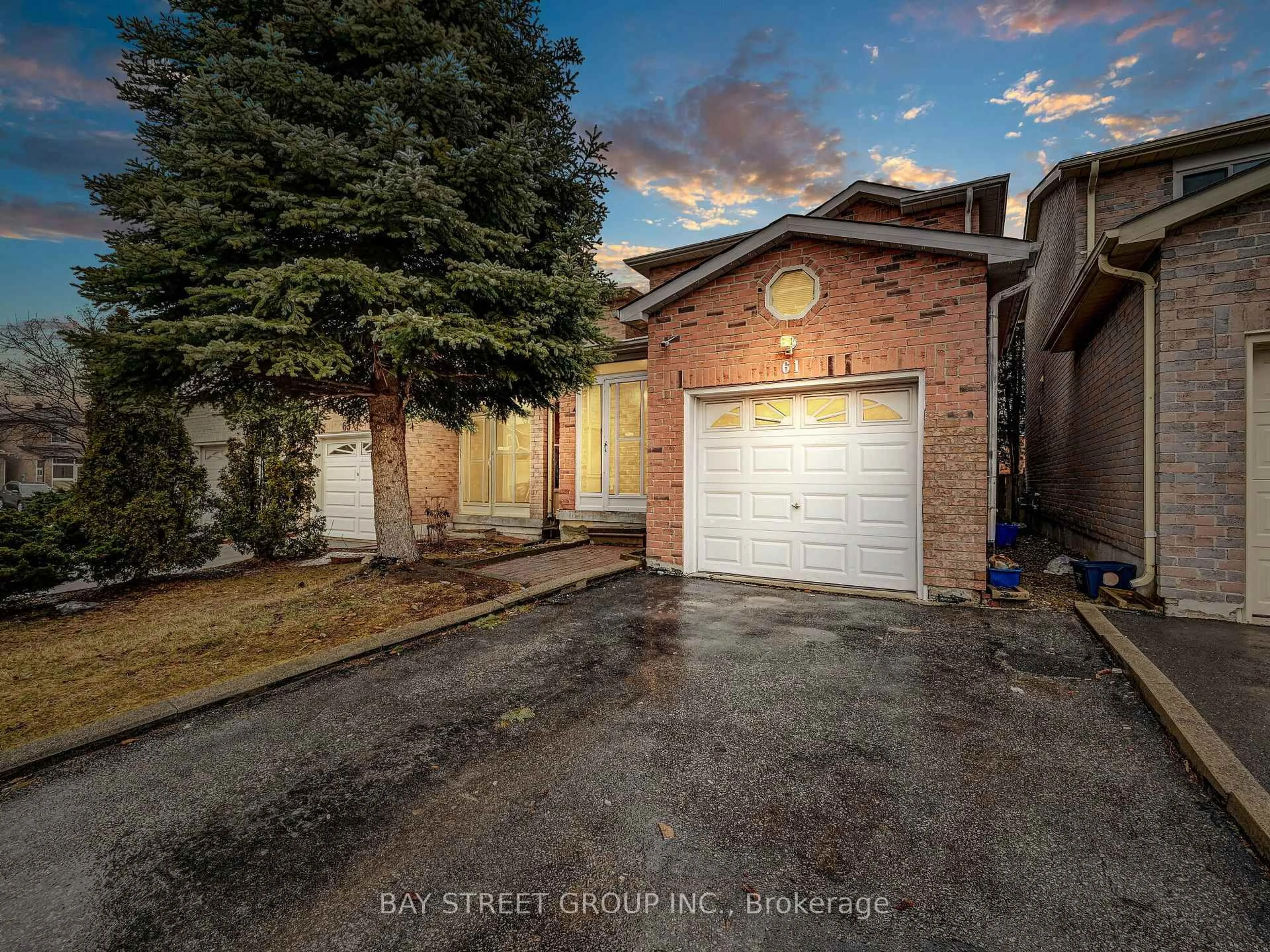 A pic from outside/outdoor area/front of a property/back of a property/a pic from drone, street for 61 Sorrell Cres, Markham Ontario L3S 1K9