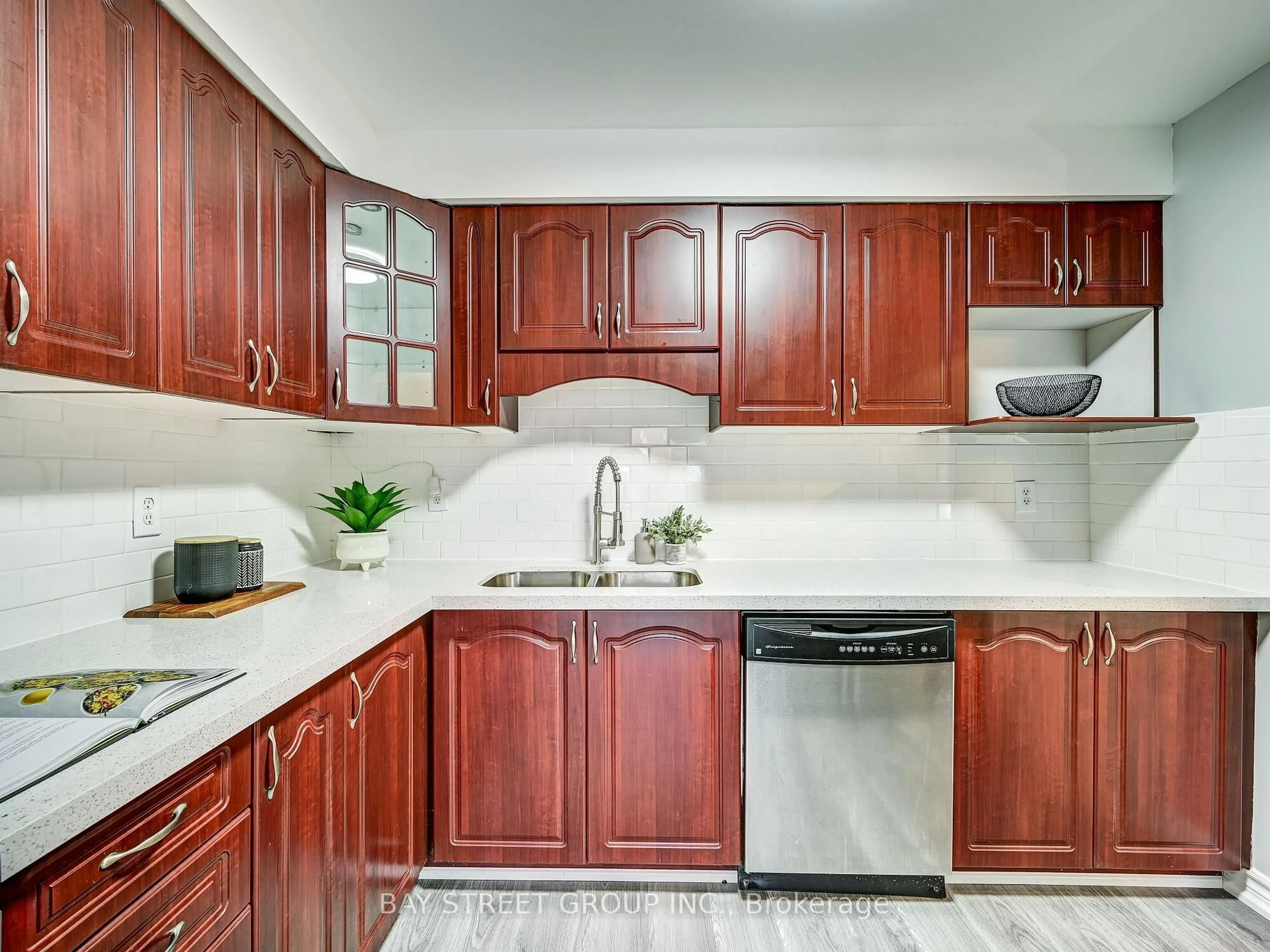 Standard kitchen, ceramic/tile floor for 61 Sorrell Cres, Markham Ontario L3S 1K9