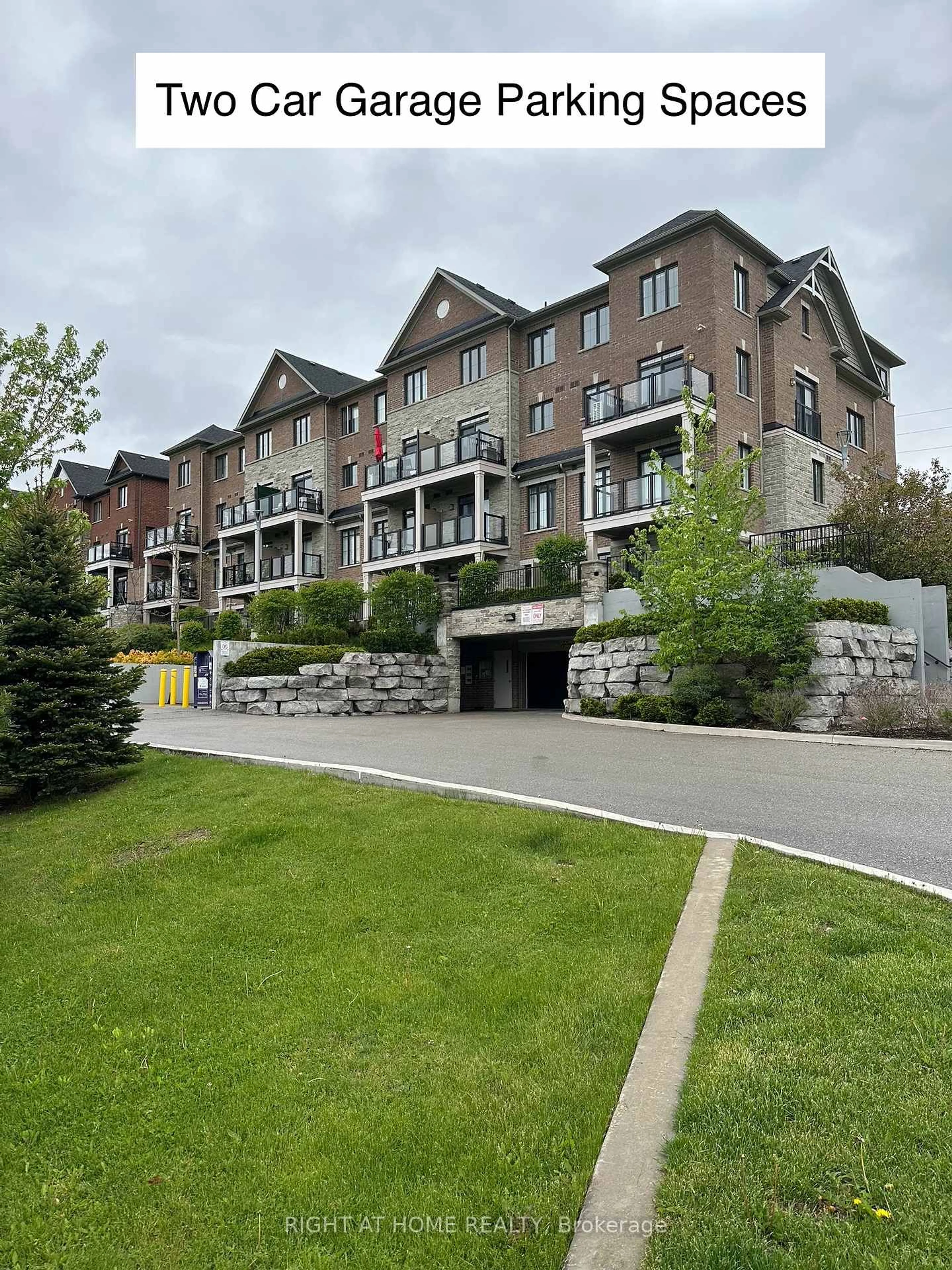 A pic from outside/outdoor area/front of a property/back of a property/a pic from drone, unknown for 201 Pine Grove Rd #423, Vaughan Ontario L4L 0H8