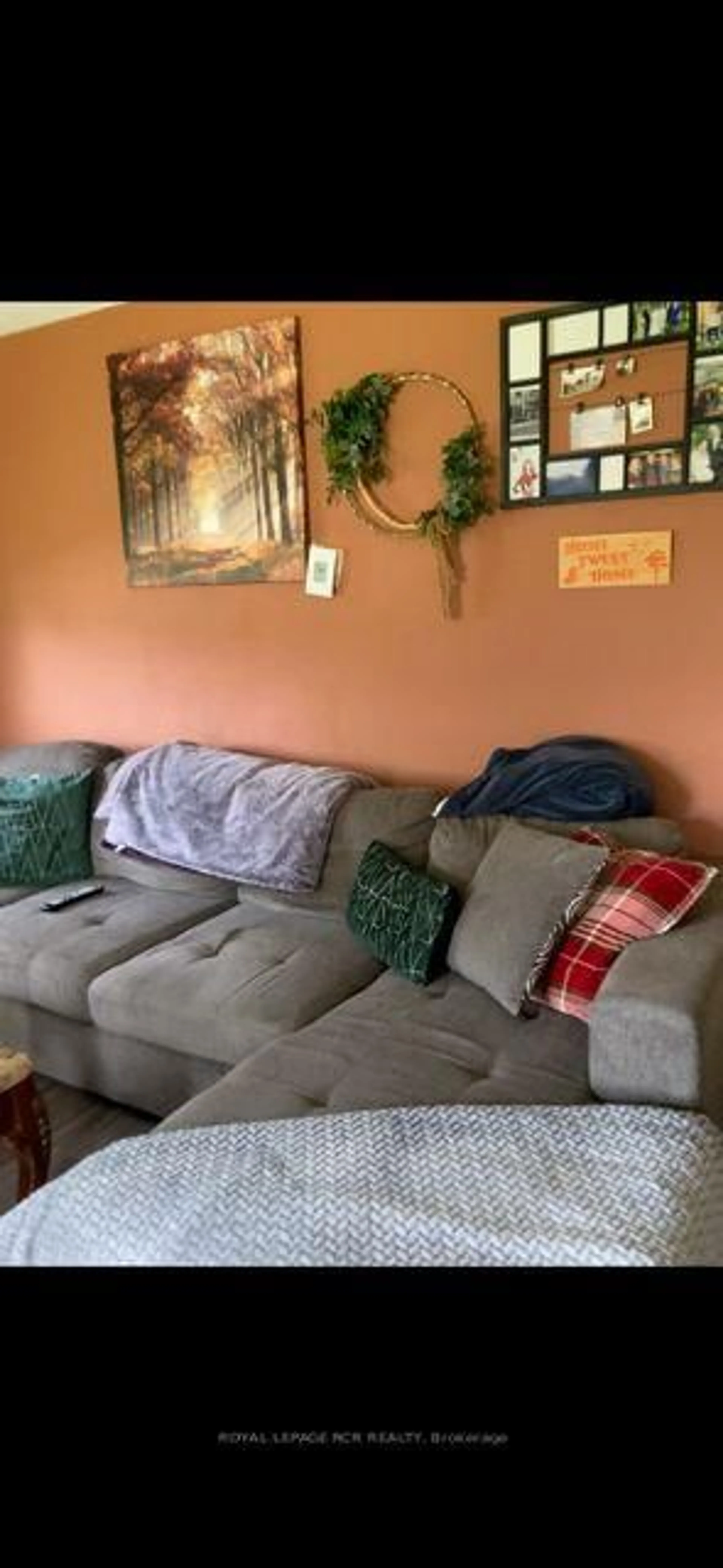 Living room with furniture, unknown for 8320 Main St, Adjala-Tosorontio Ontario L0M 1M0