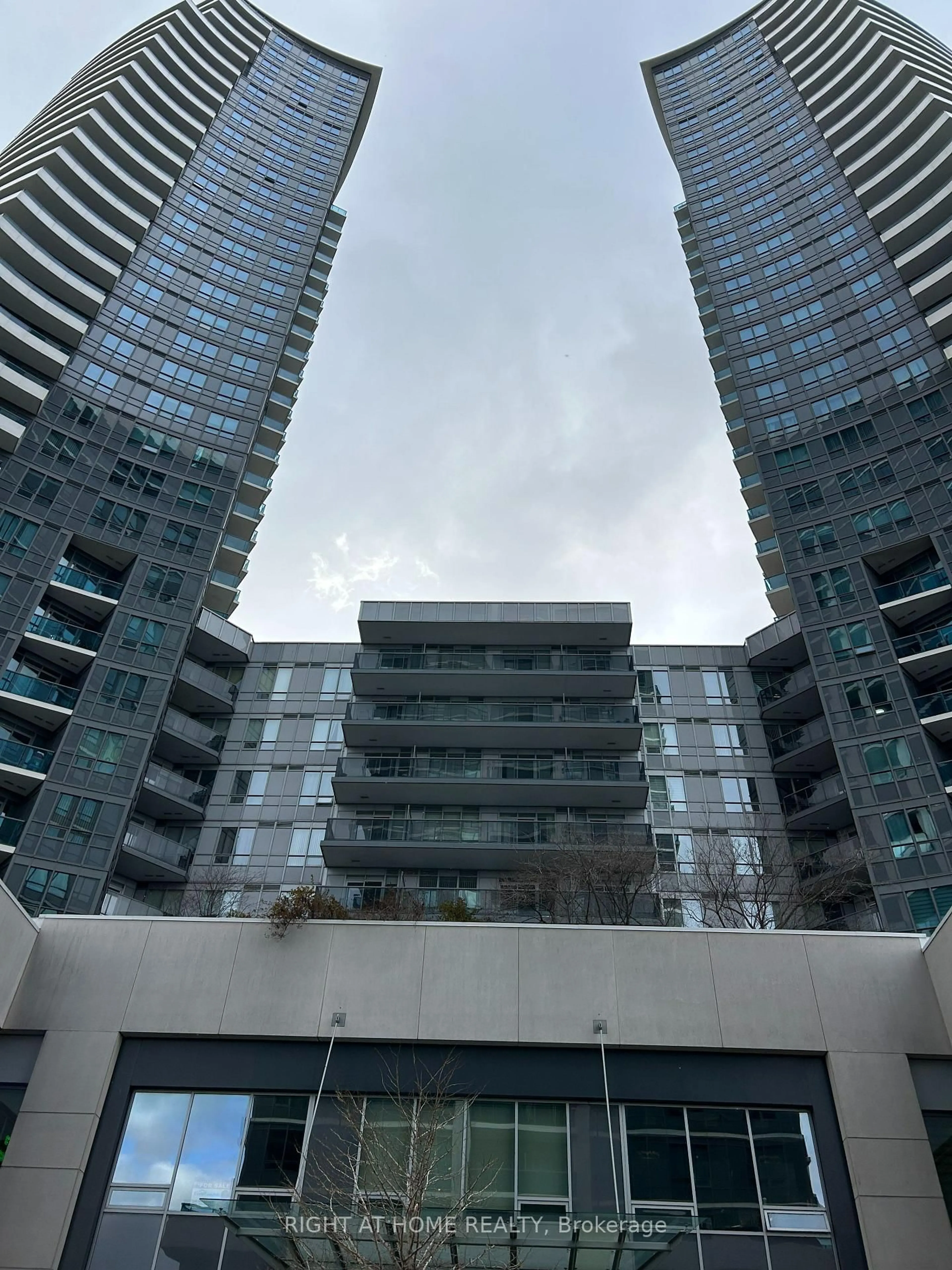 Unknown for 7171 Yonge St #1003, Markham Ontario L3T 0C5