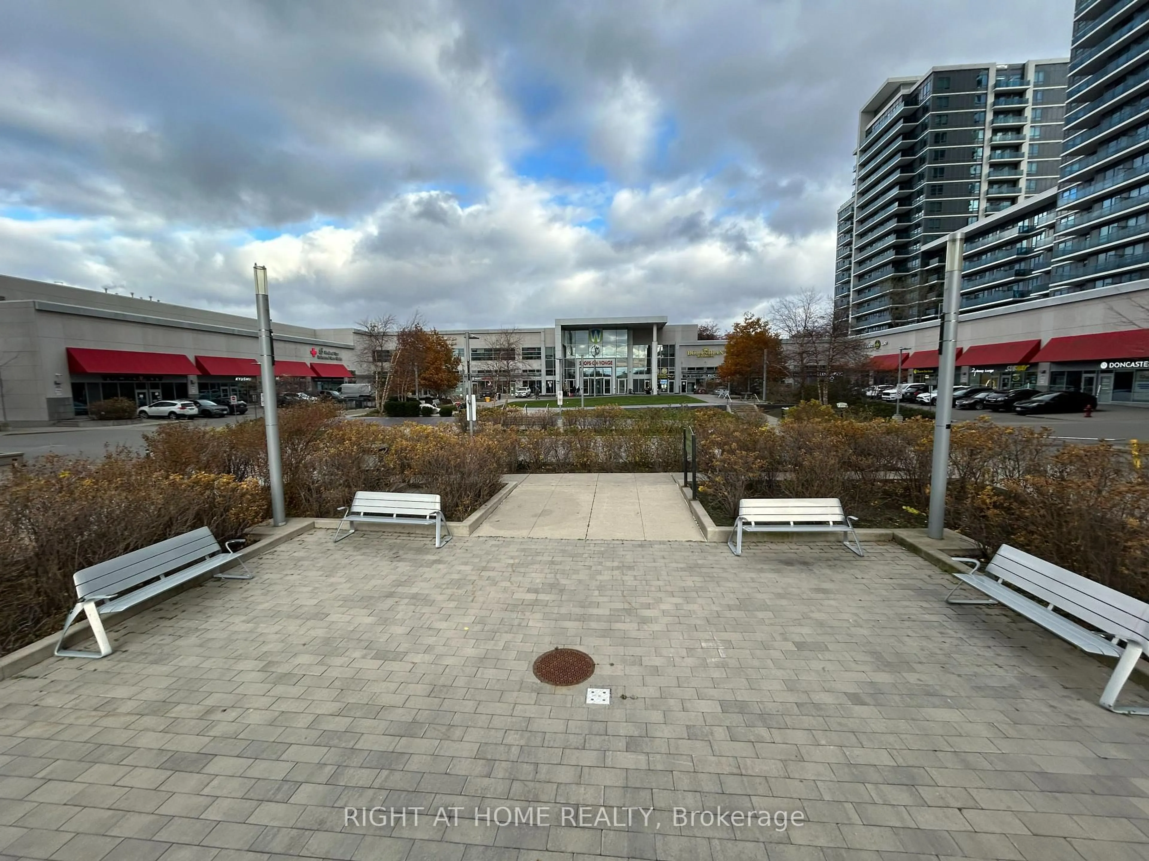 Unknown for 7171 Yonge St #1003, Markham Ontario L3T 0C5