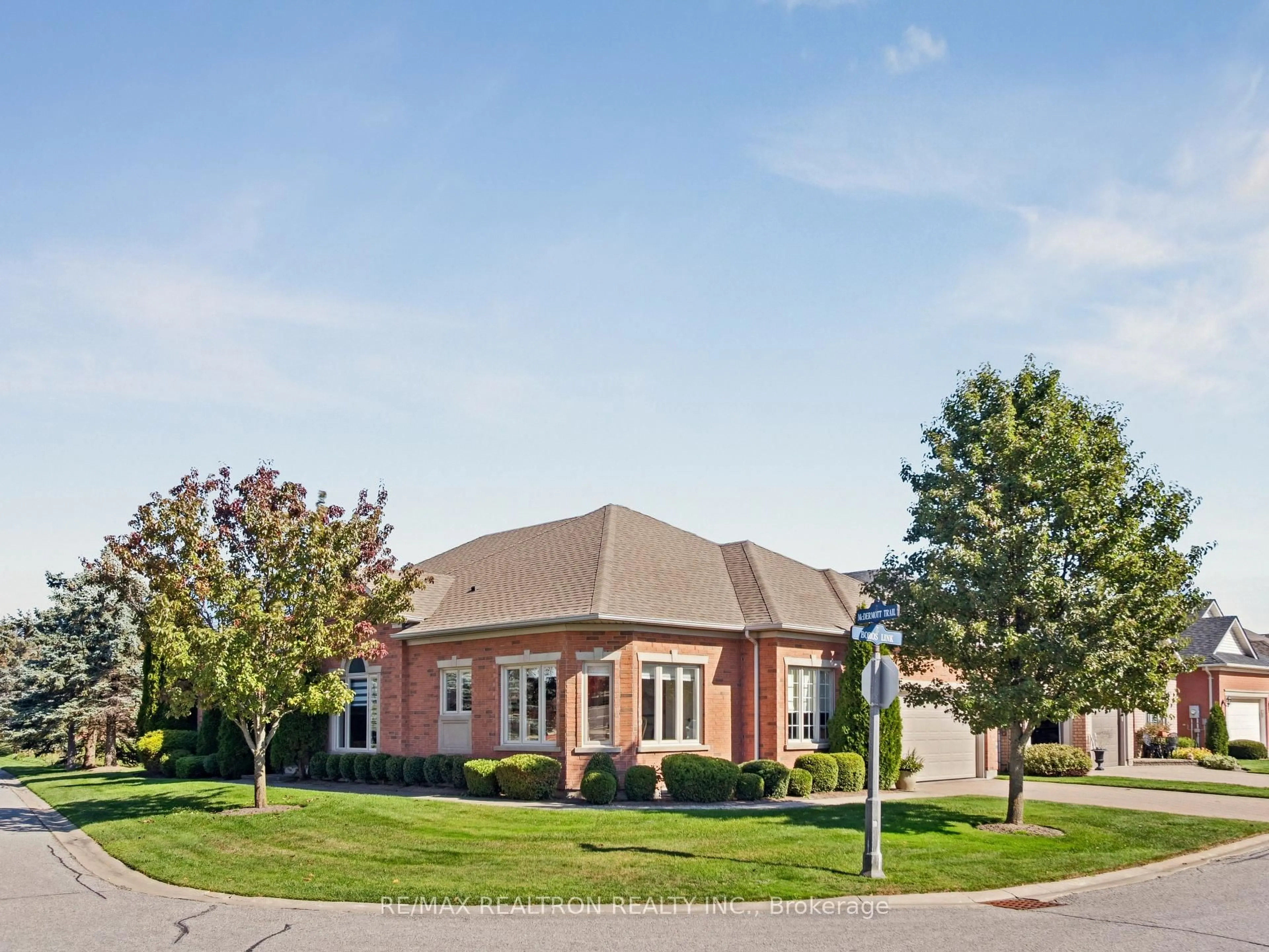 Home with brick exterior material, unknown for 38 Boros Link, Whitchurch-Stouffville Ontario L4A 1N7