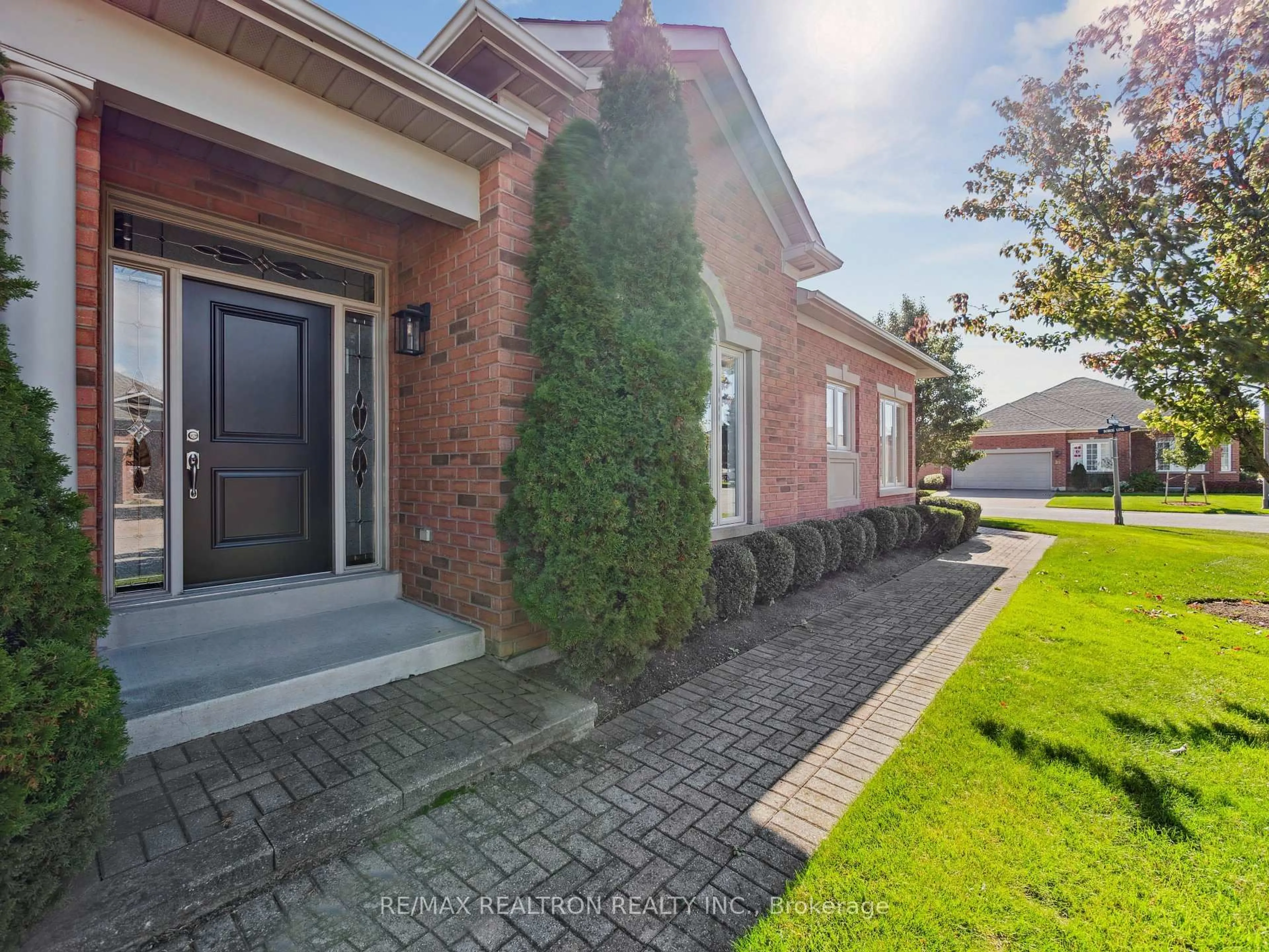 Home with brick exterior material, street for 38 Boros Link, Whitchurch-Stouffville Ontario L4A 1N7