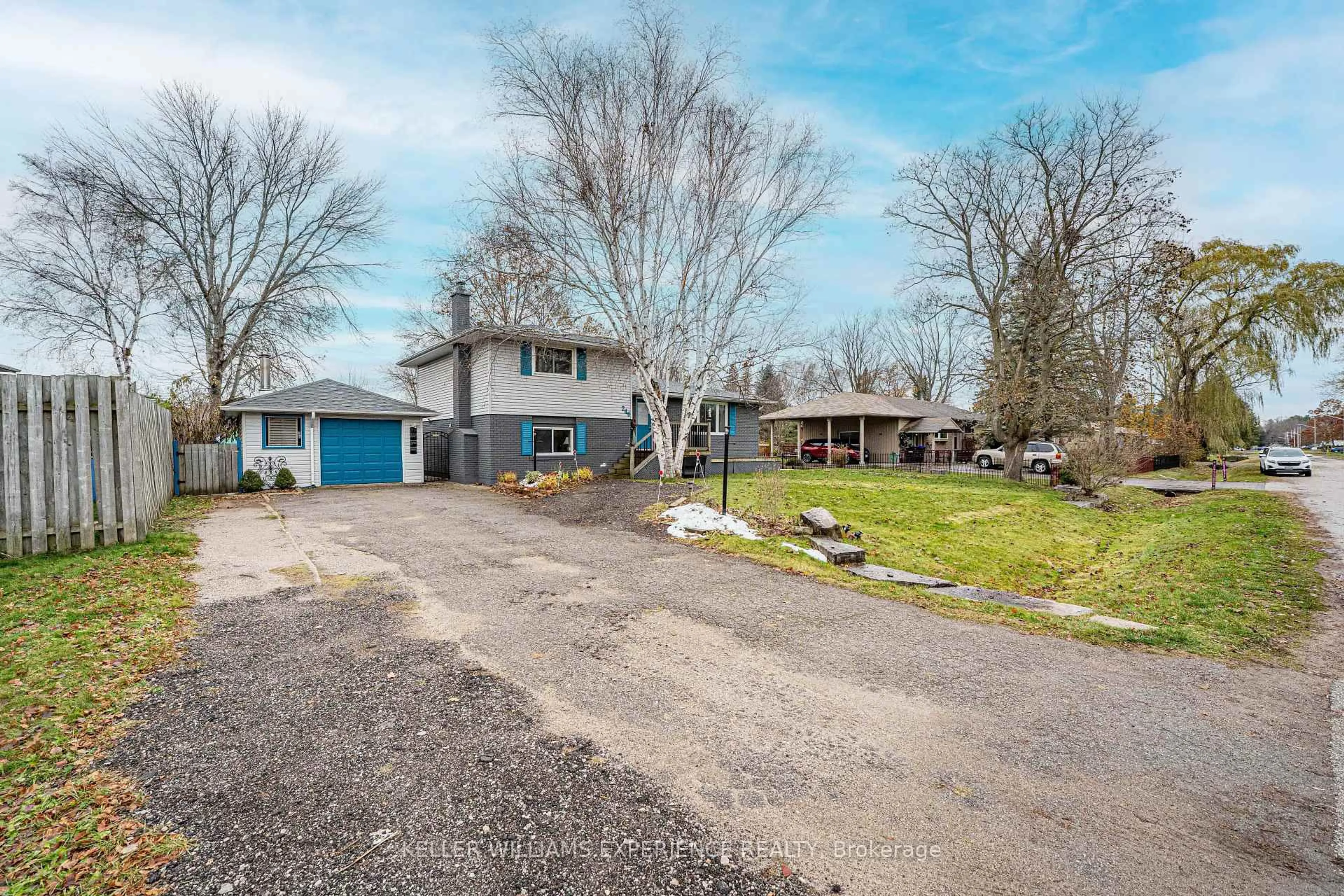 A pic from outside/outdoor area/front of a property/back of a property/a pic from drone, street for 246 Calford St, Essa Ontario L0M 1B0