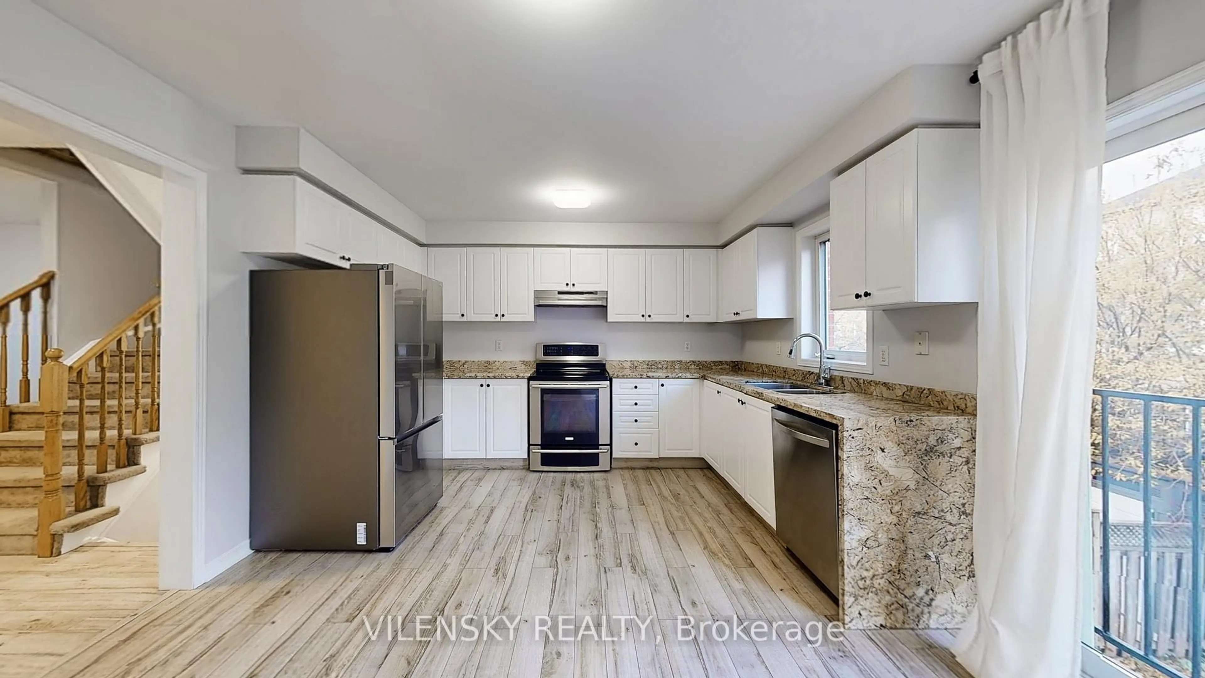 Open concept kitchen, unknown for 177 Sassafras Circ, Vaughan Ontario L4J 8M6