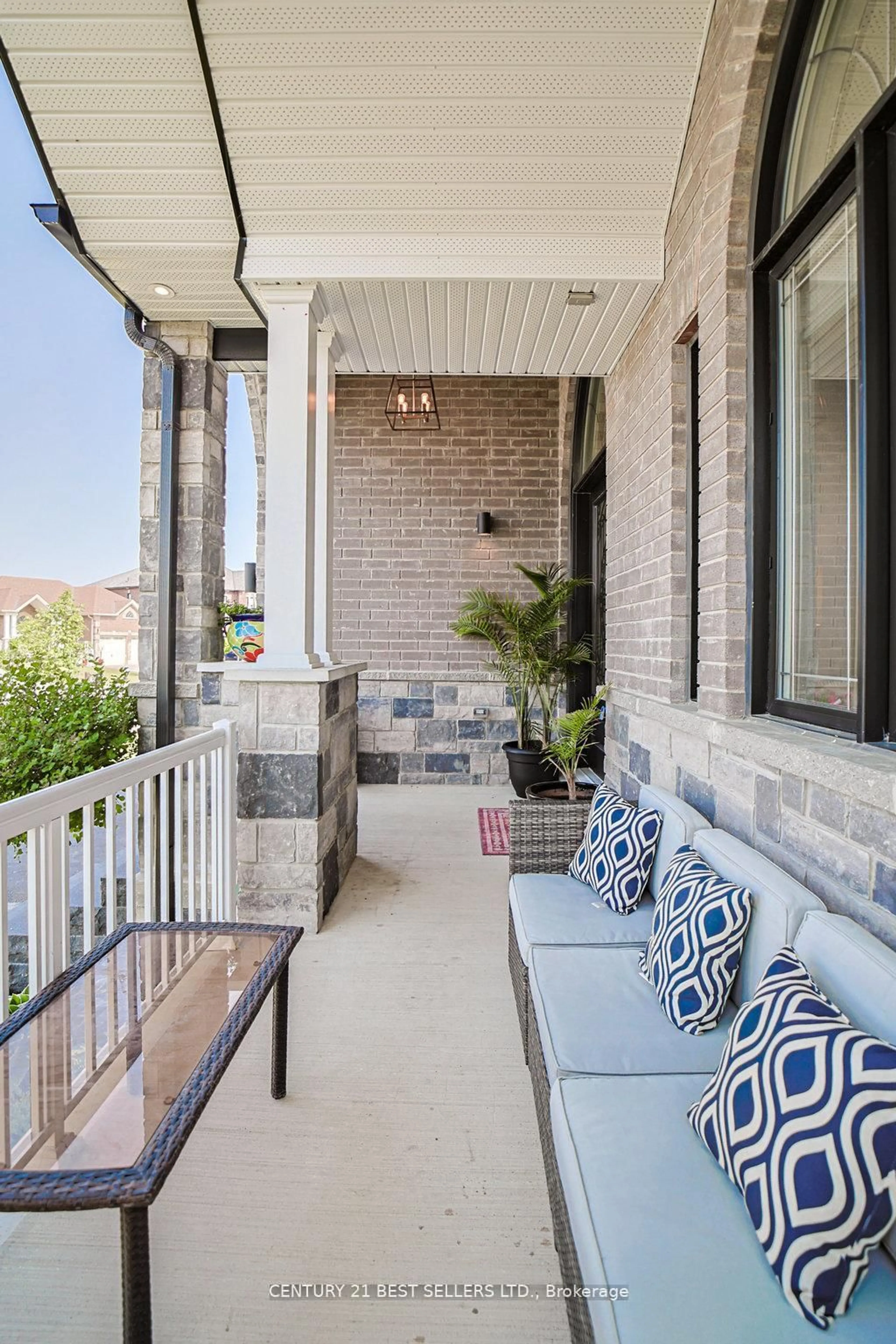 Patio, street for 5 Wood Cres, Essa Ontario L0M 1B5