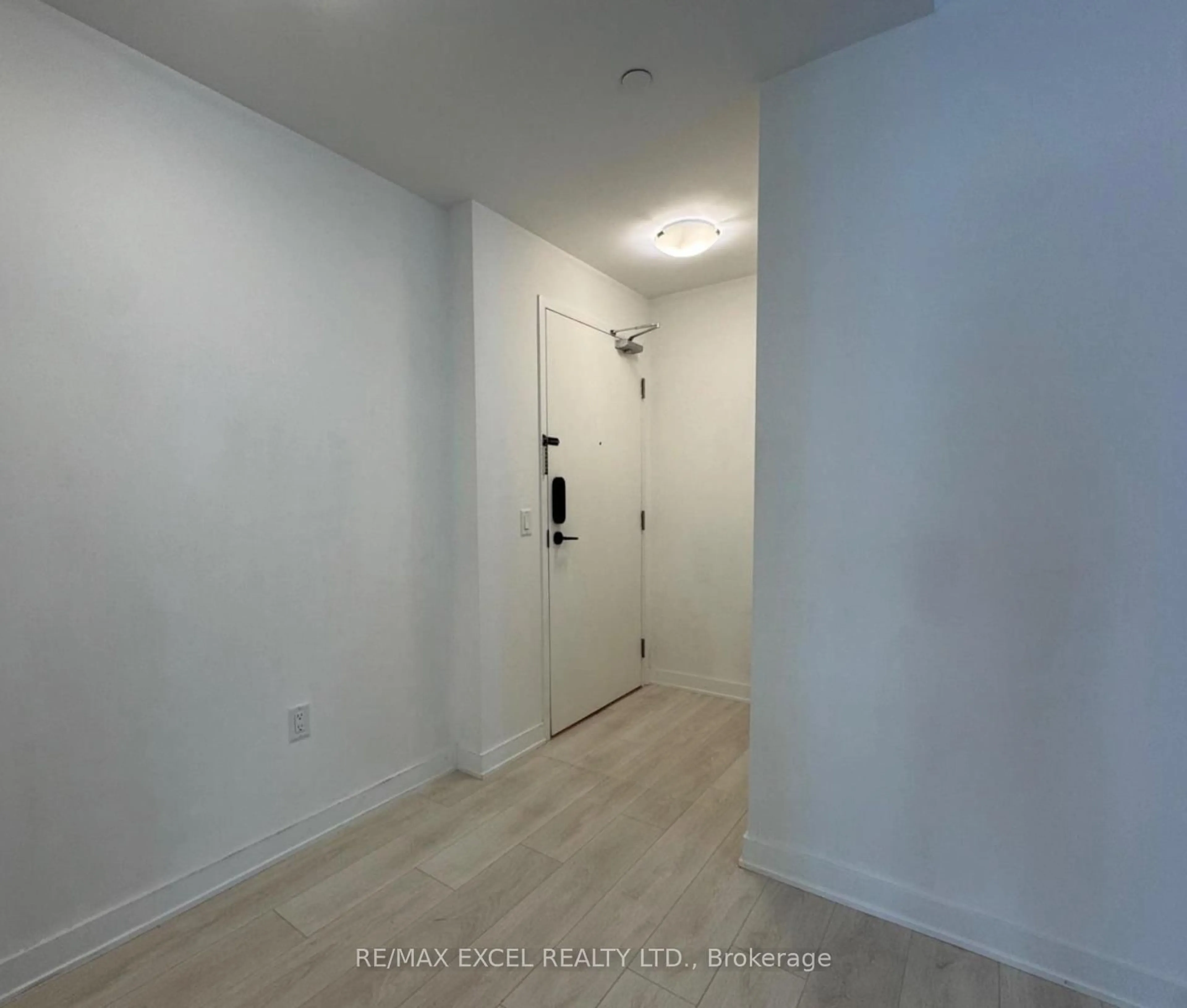 A pic of a room for 95 Oneida Cres #1204, Richmond Hill Ontario L4B 0H5