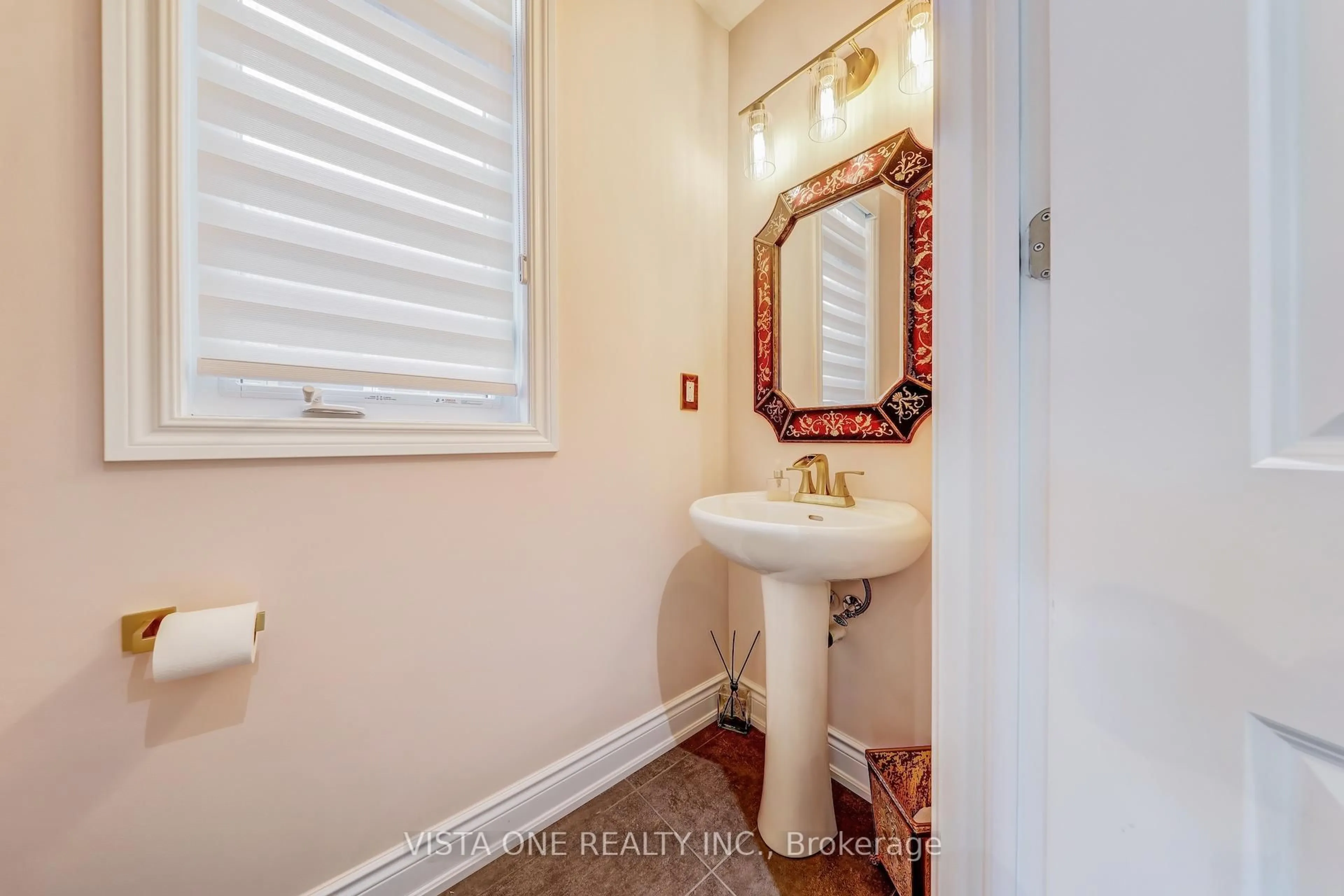 Standard bathroom, ceramic/tile floor for 26 Zenith Ave, Vaughan Ontario L4H 4K9