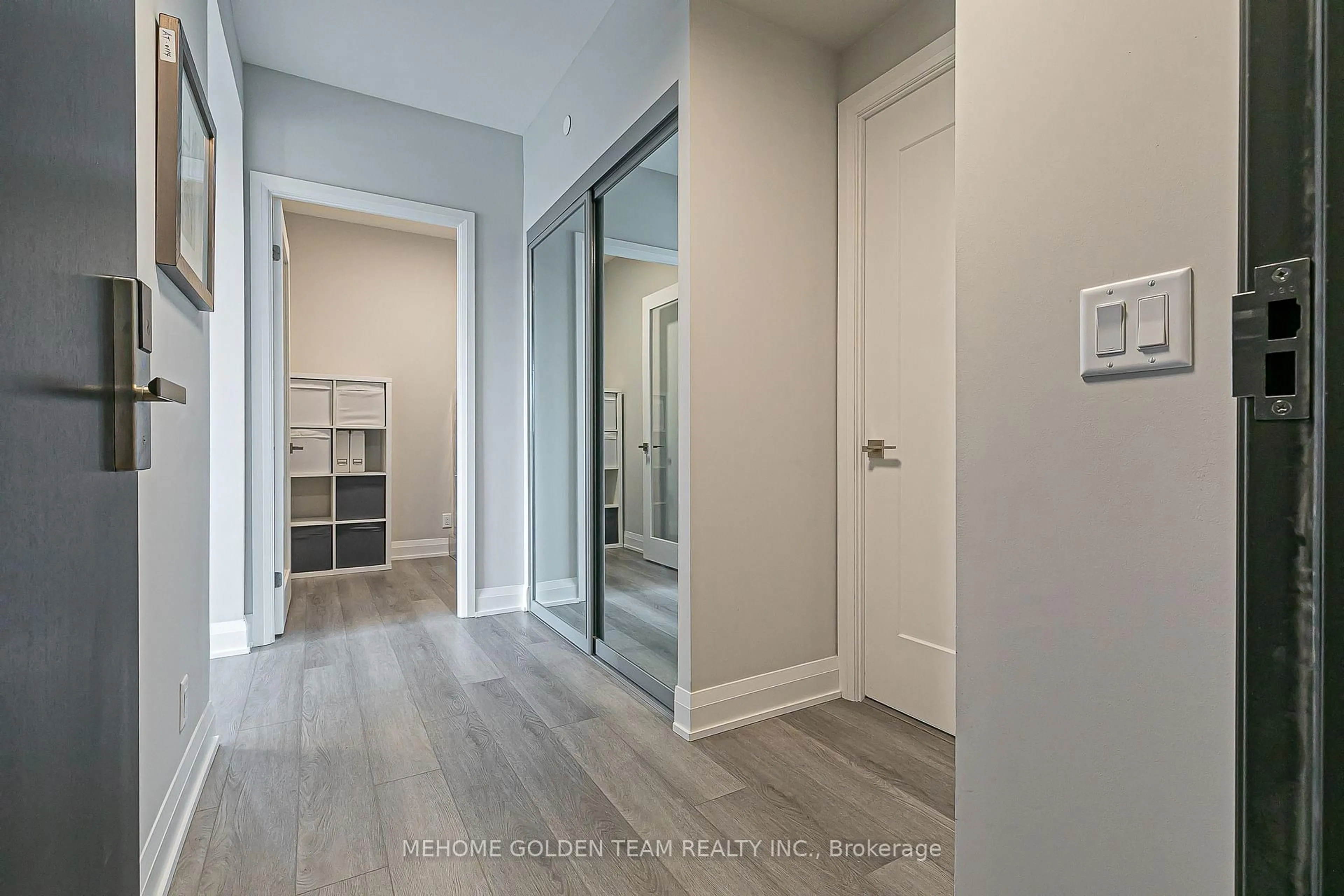 Indoor entryway for 18 Water Walk Dr #1705, Markham Ontario L3R 6L5