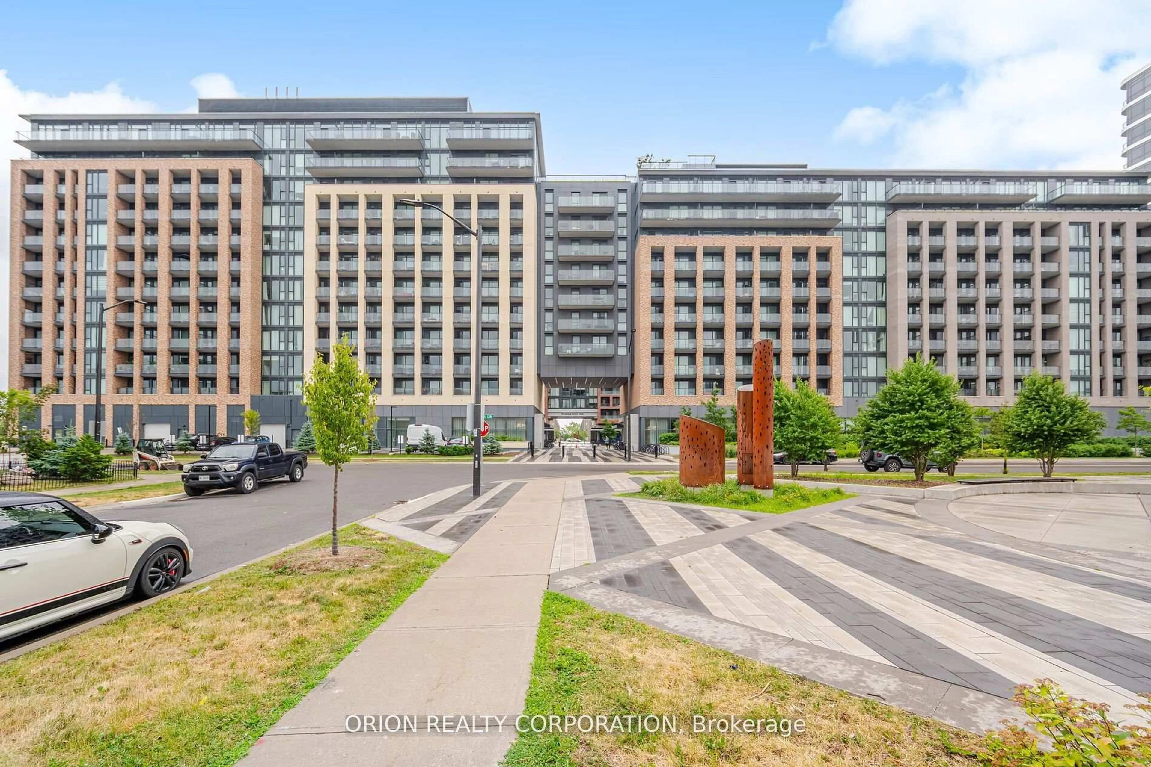 A pic from outside/outdoor area/front of a property/back of a property/a pic from drone, street for 100 Eagle Rock Way #303, Vaughan Ontario L6A 5B9