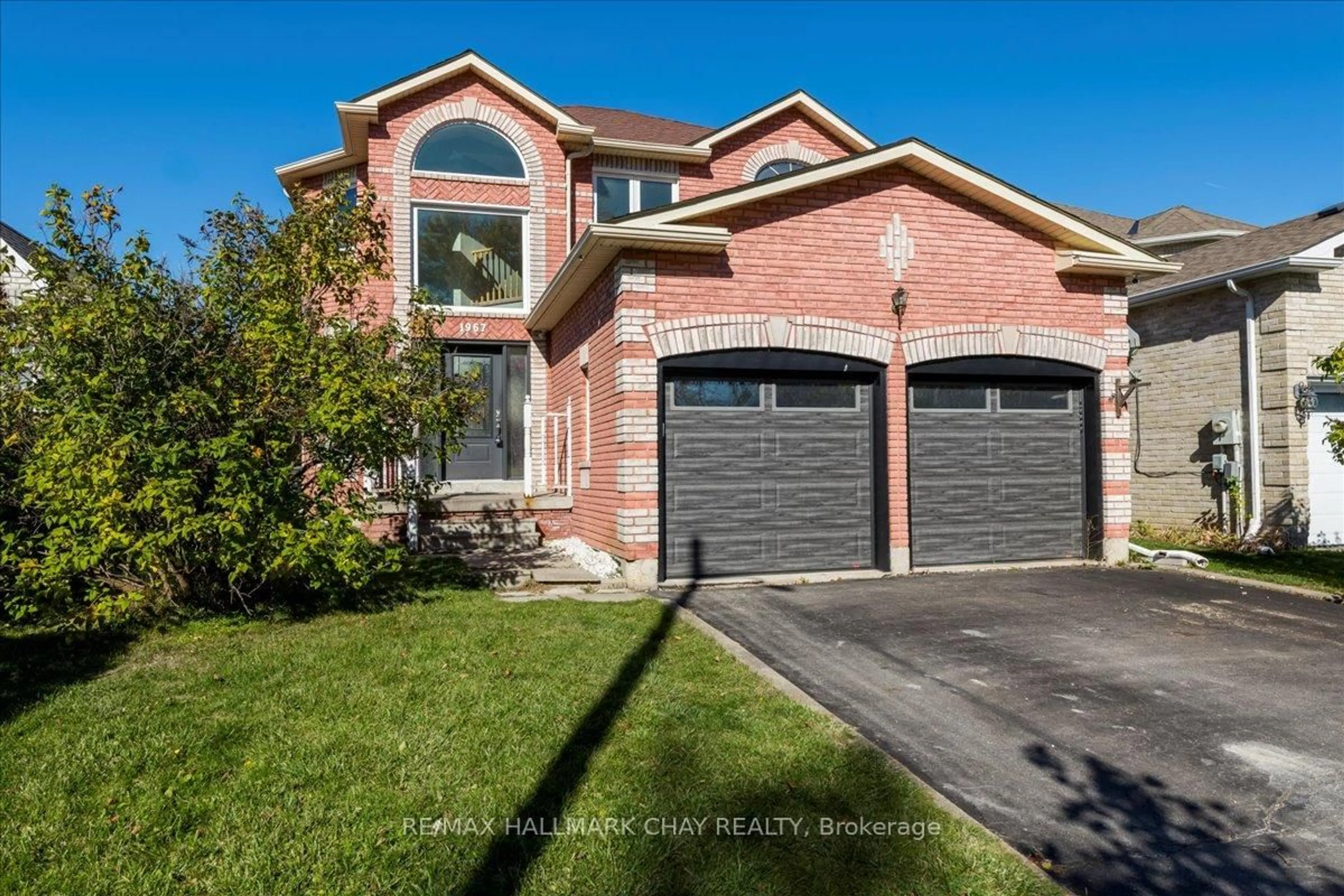 Home with brick exterior material, street for 1967 WILSON St, Innisfil Ontario L9S 2A1