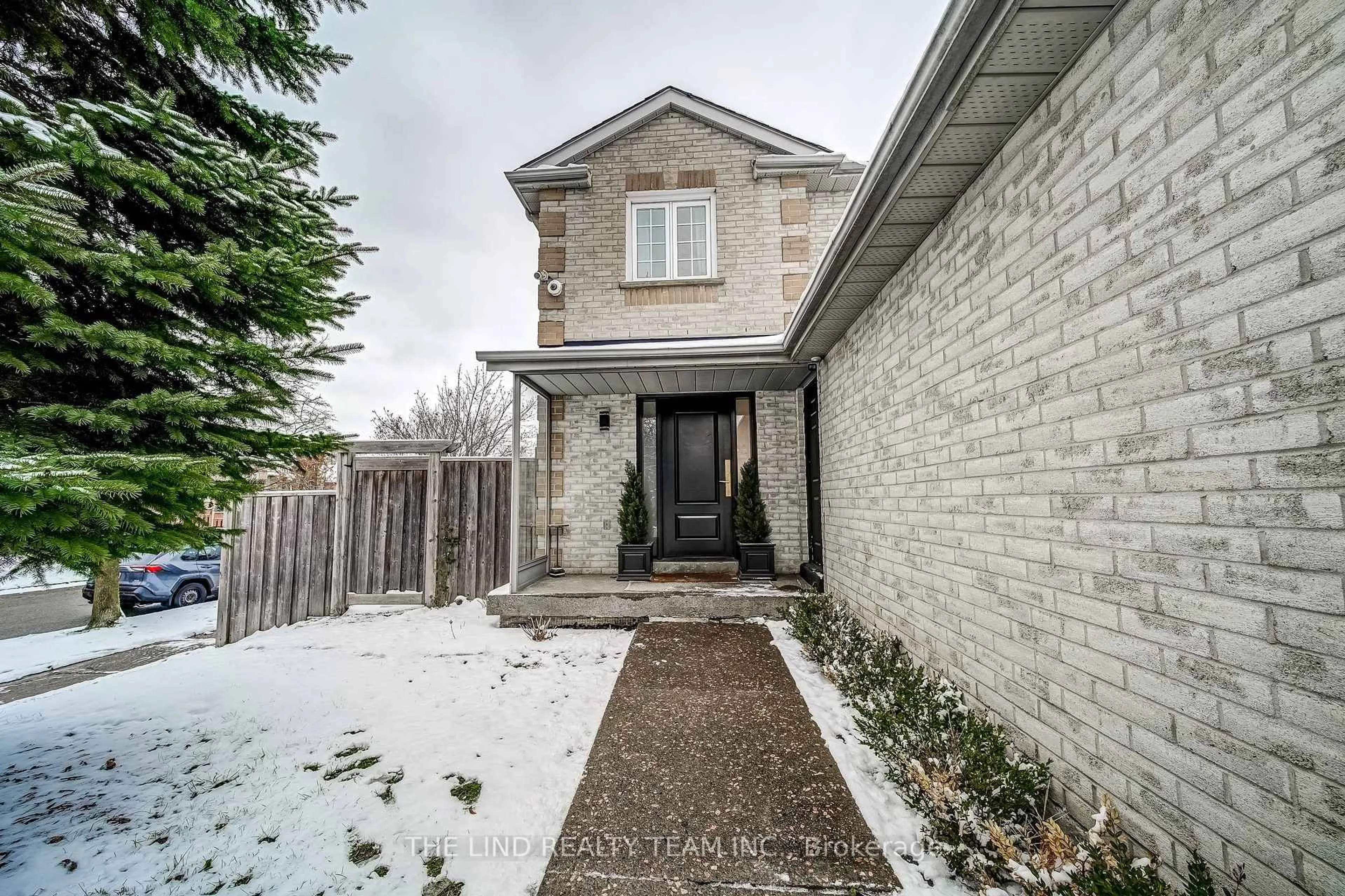 Unknown for 158 Dawlish Ave, Aurora Ontario L4G 6R2