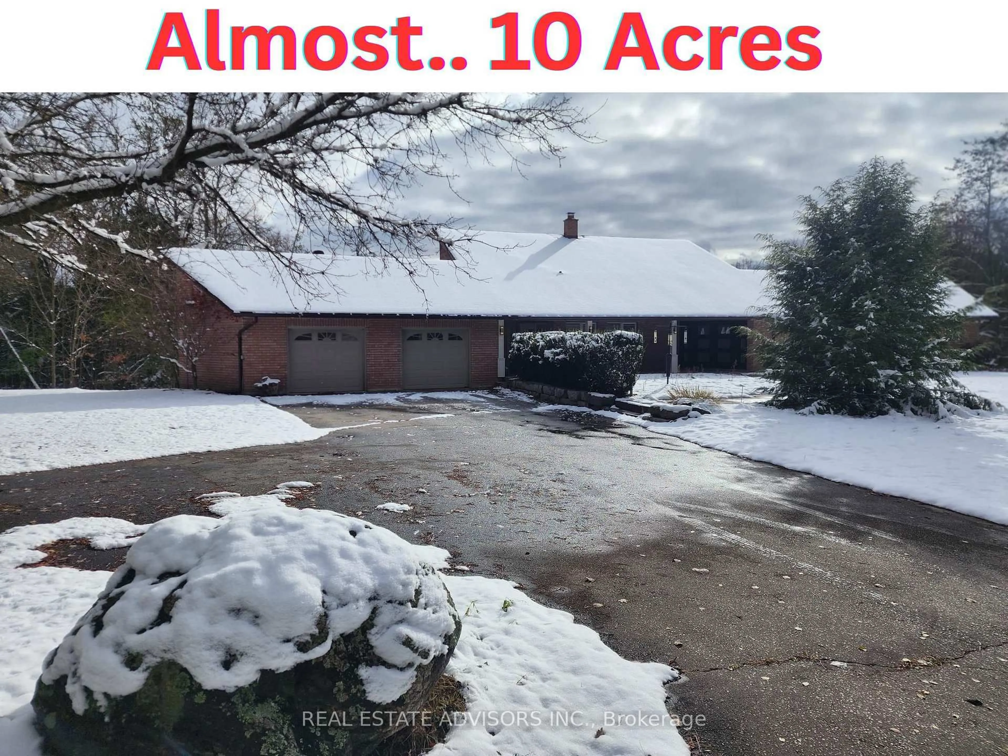 A pic from outside/outdoor area/front of a property/back of a property/a pic from drone, street for 4997 Davis Dr, Whitchurch-Stouffville Ontario L4A 1Z1