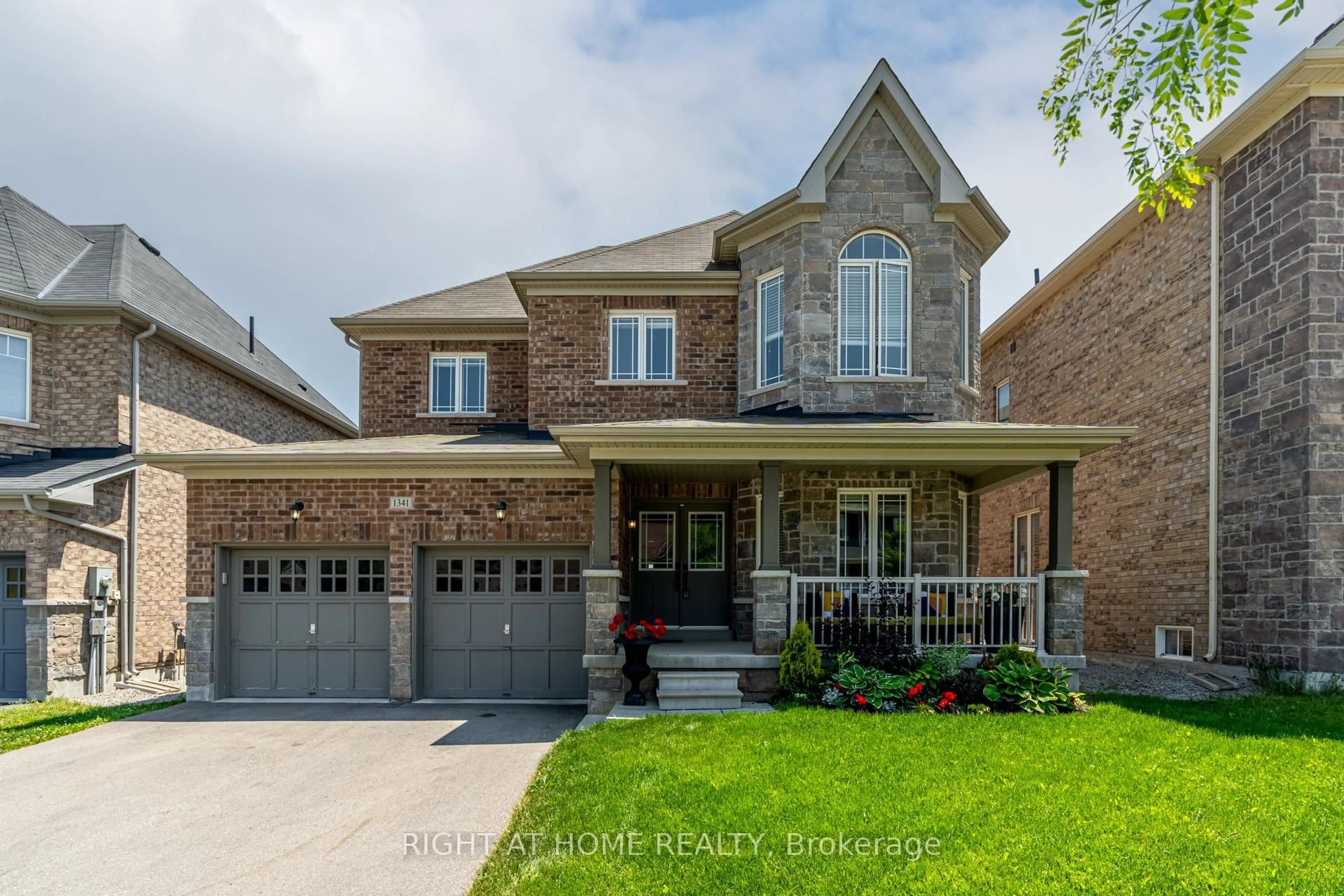 Home with brick exterior material, street for 1341 Bardeau St, Innisfil Ontario L0L 1W0