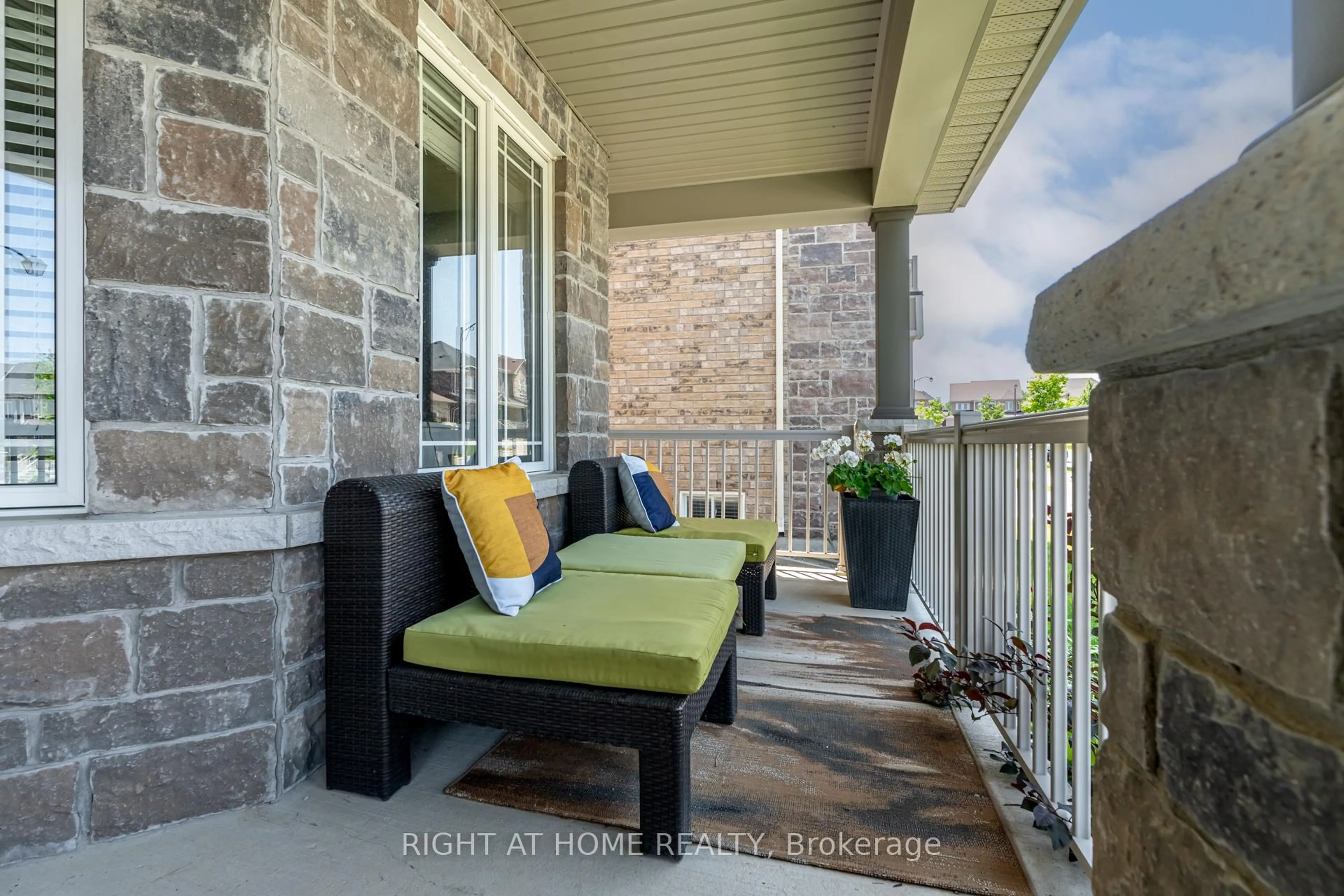 Patio, street for 1341 Bardeau St, Innisfil Ontario L0L 1W0