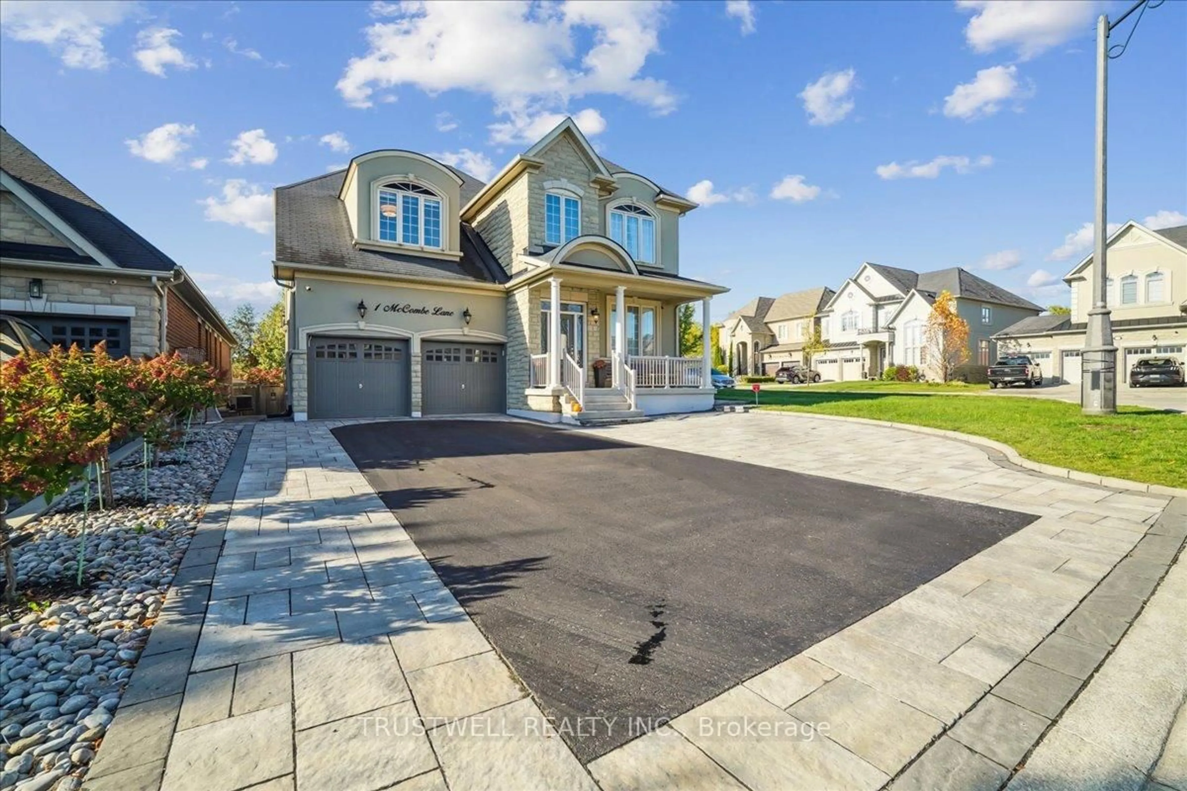 Unknown for 1 Mccombe Lane, Vaughan Ontario L6A 4G4