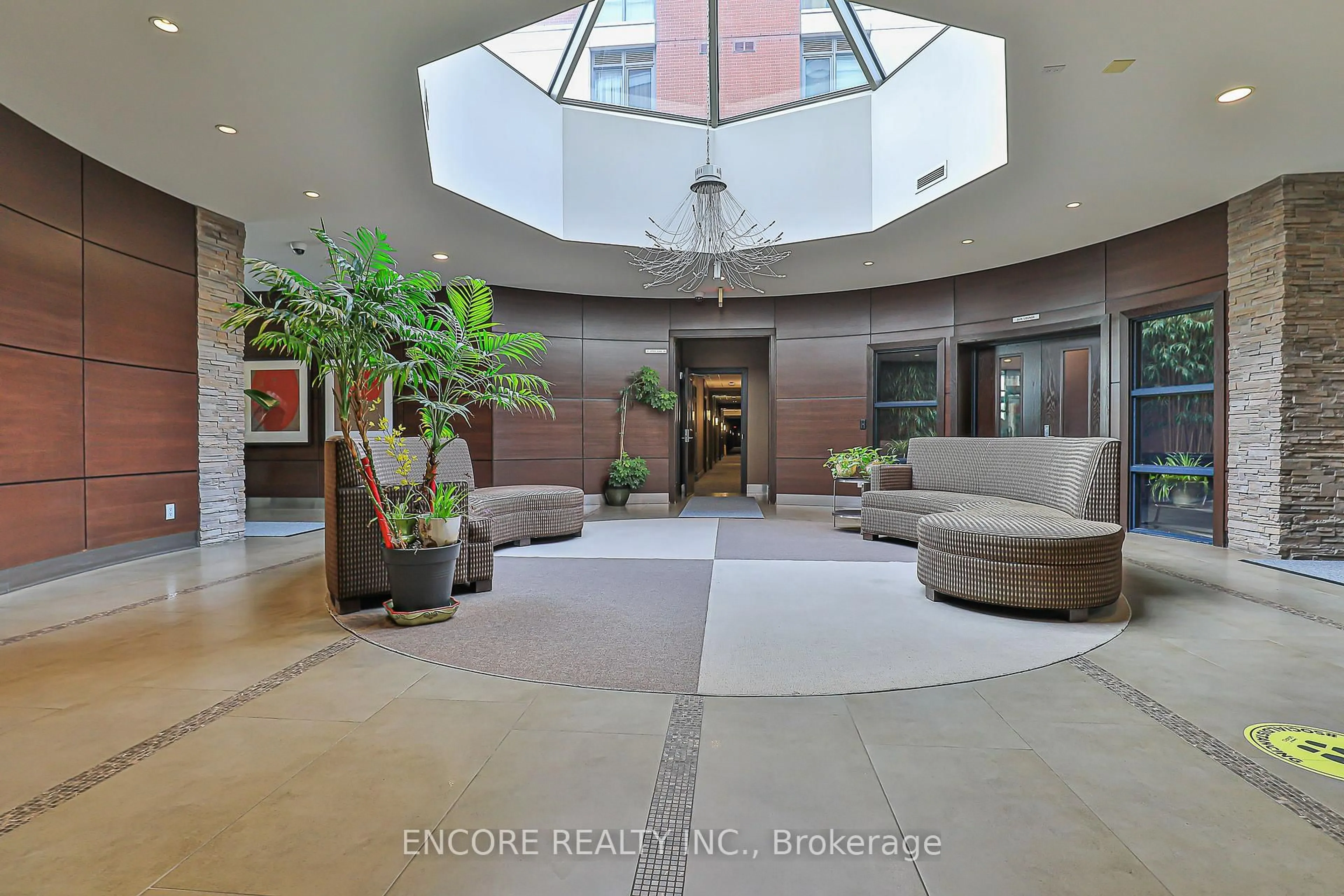 Indoor foyer for 57 Upper Duke Cres #307, Markham Ontario L6G 0B9