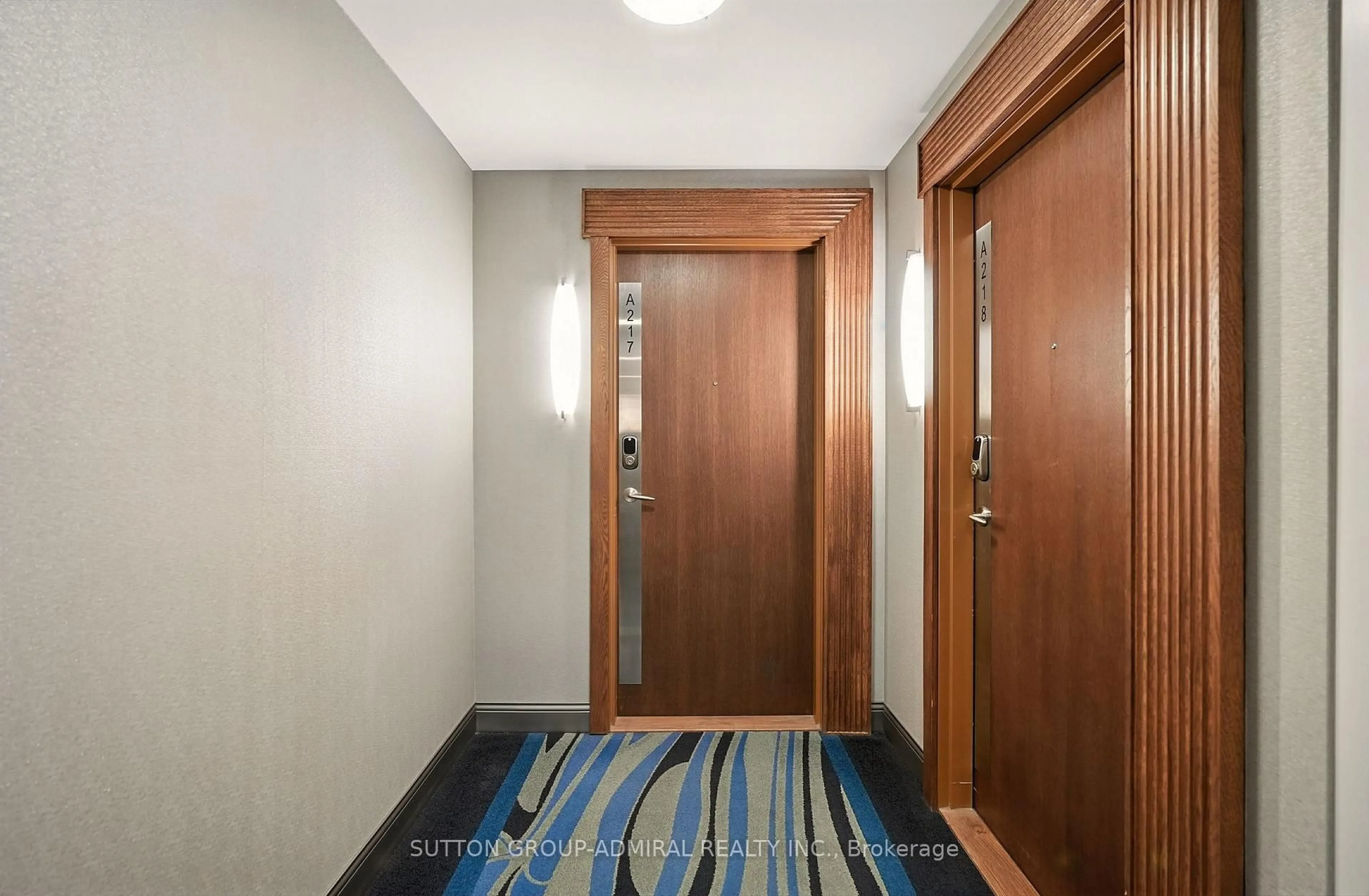 Indoor foyer for 241 Sea Ray Ave #A217, Innisfil Ontario L9S 0L9