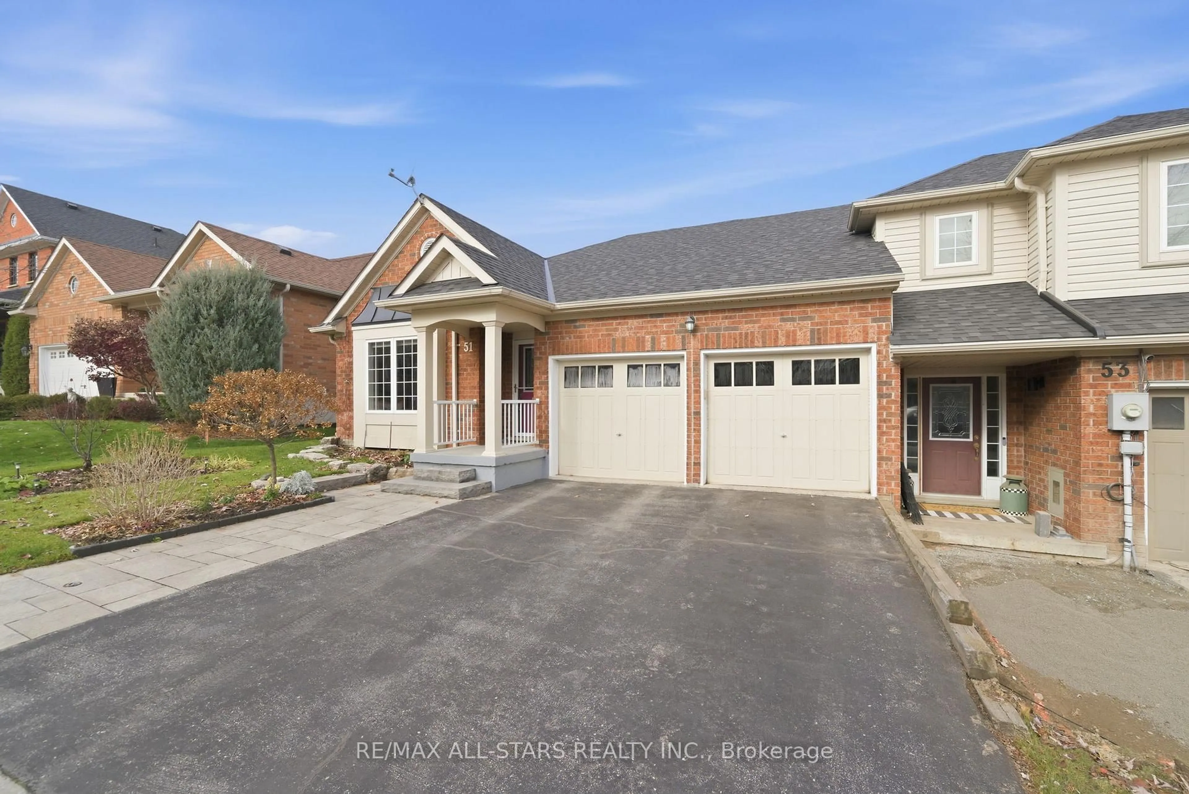 Home with brick exterior material, street for 51 Oakside Dr, Uxbridge Ontario L9P 2A5