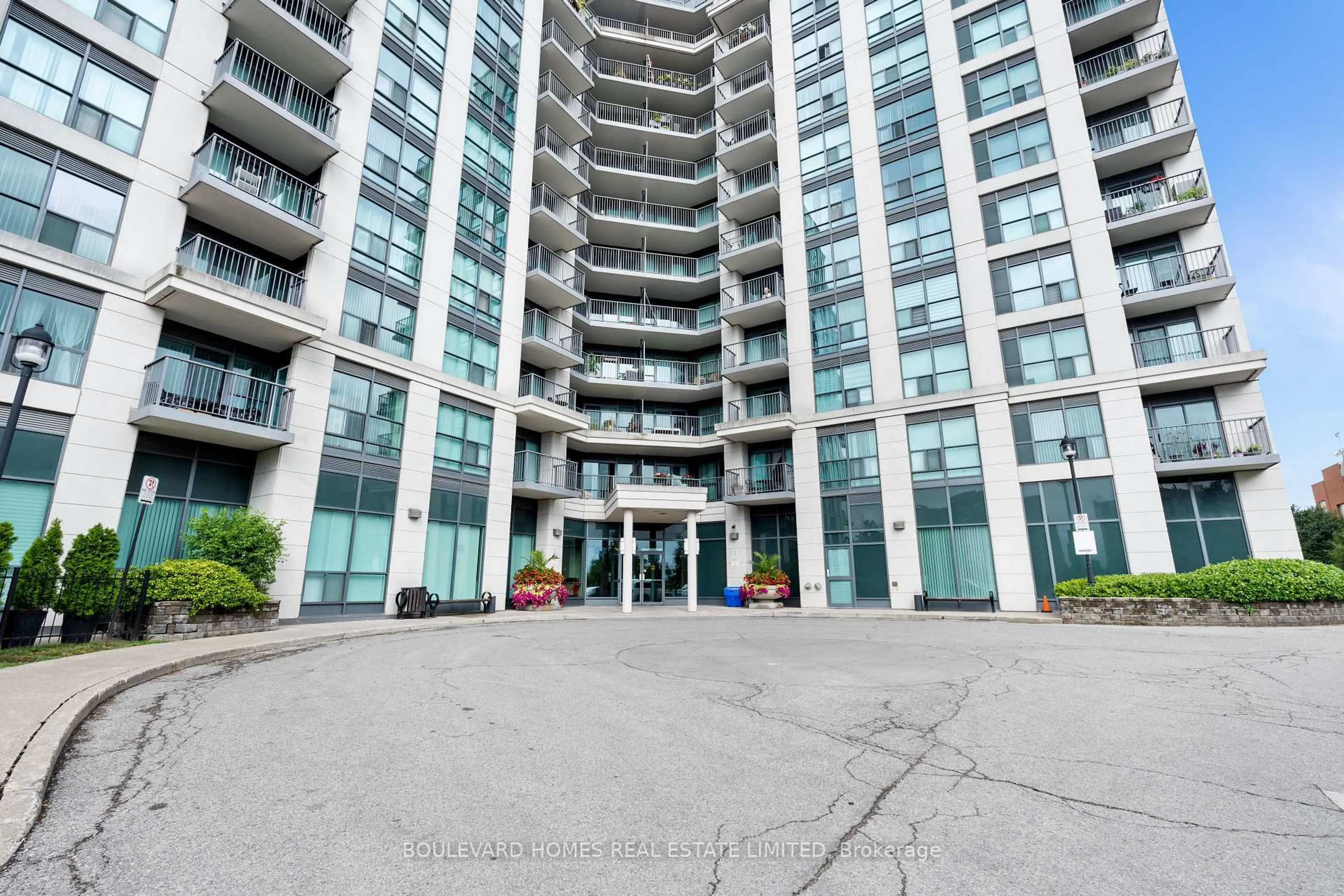Unknown for 185 Oneida Cres #PH09, Richmond Hill Ontario L4B 0B1