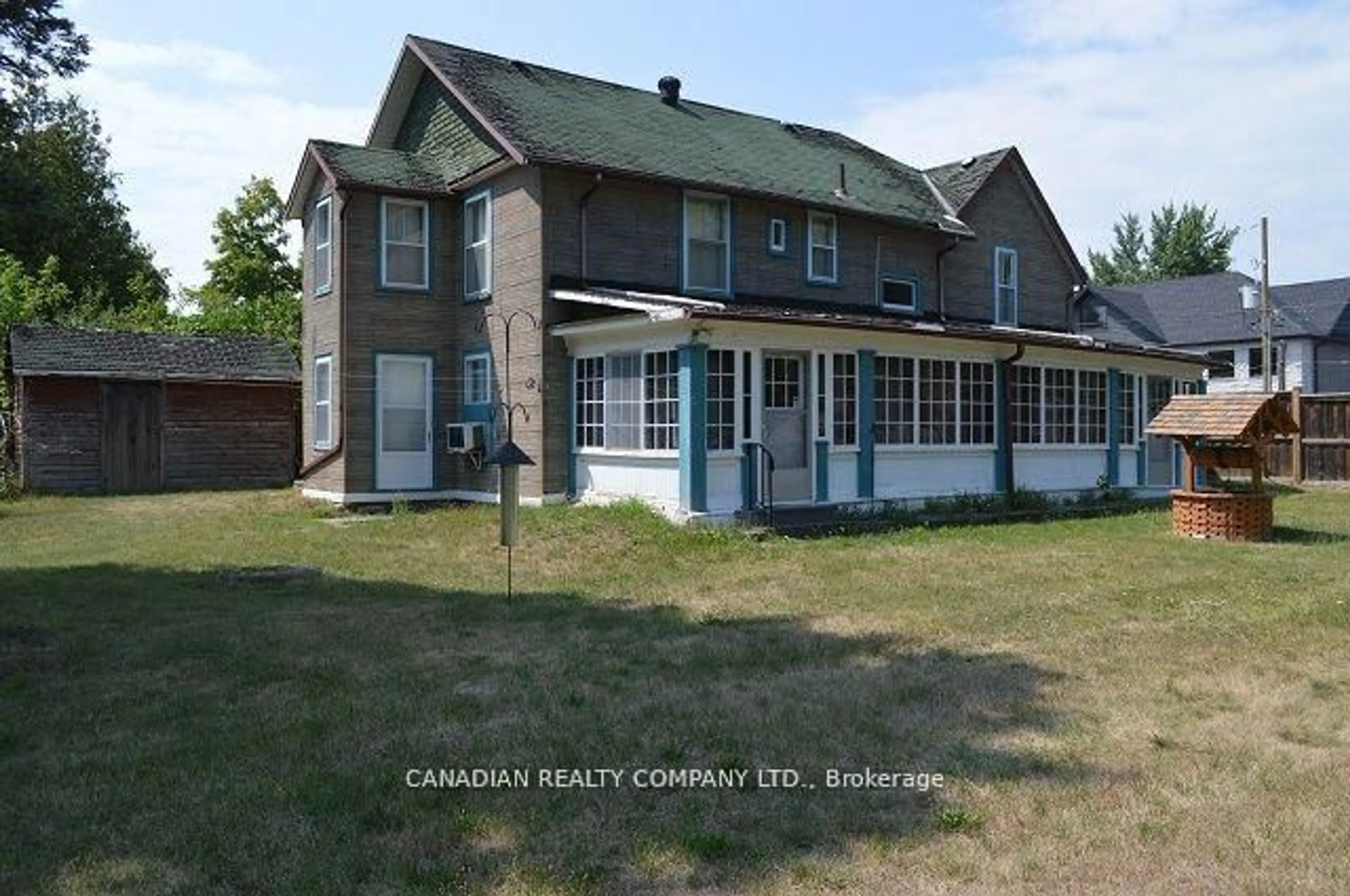 A pic from outside/outdoor area/front of a property/back of a property/a pic from drone, building for 391 Raines St, Georgina Ontario L4P 3C8