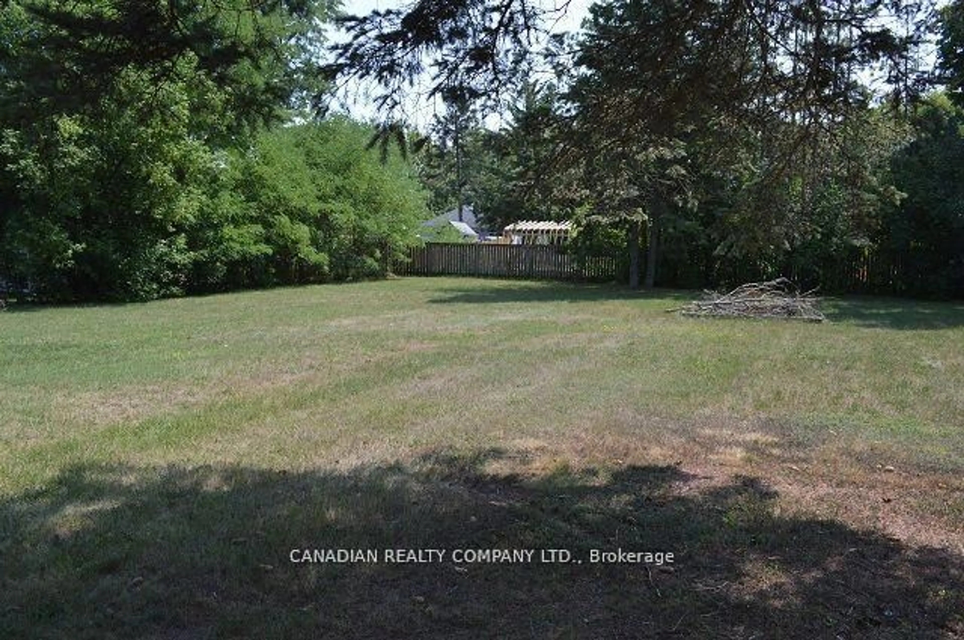 A pic from outside/outdoor area/front of a property/back of a property/a pic from drone, unknown for 391 Raines St, Georgina Ontario L4P 3C8