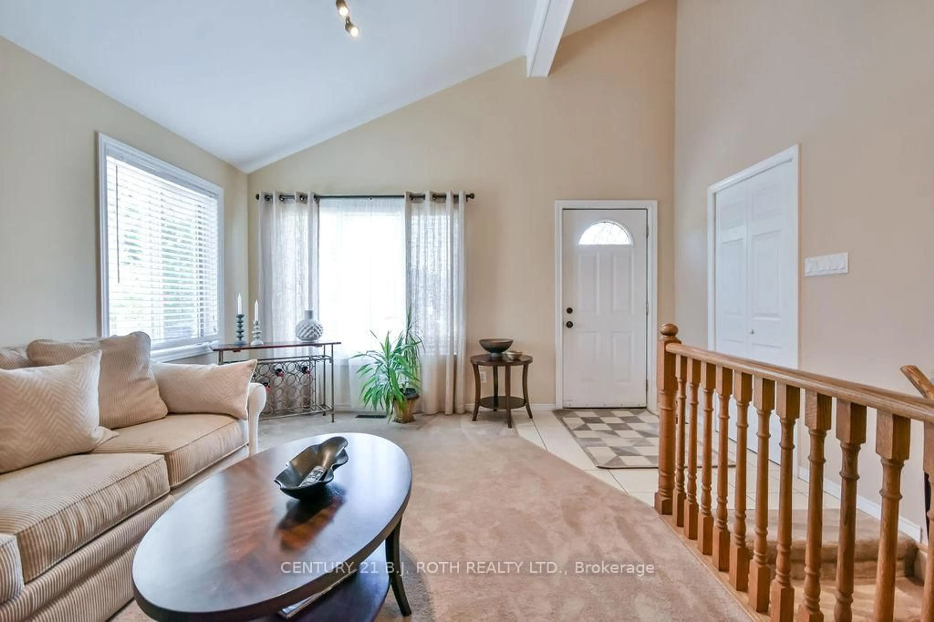 Unknown for 924 Vicrol Dr, Innisfil Ontario L9S 1V4