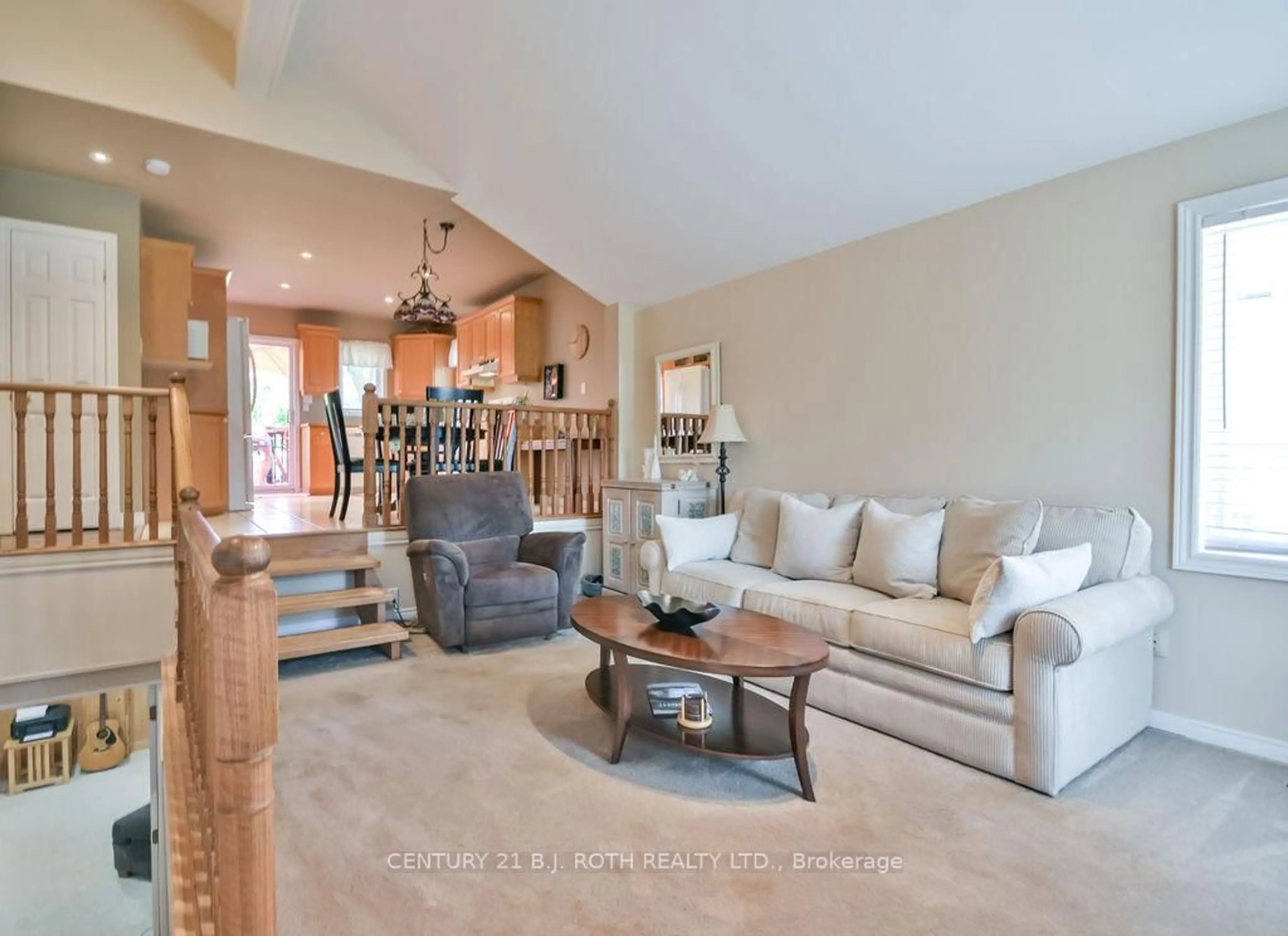 Living room with furniture, unknown for 924 Vicrol Dr, Innisfil Ontario L9S 1V4