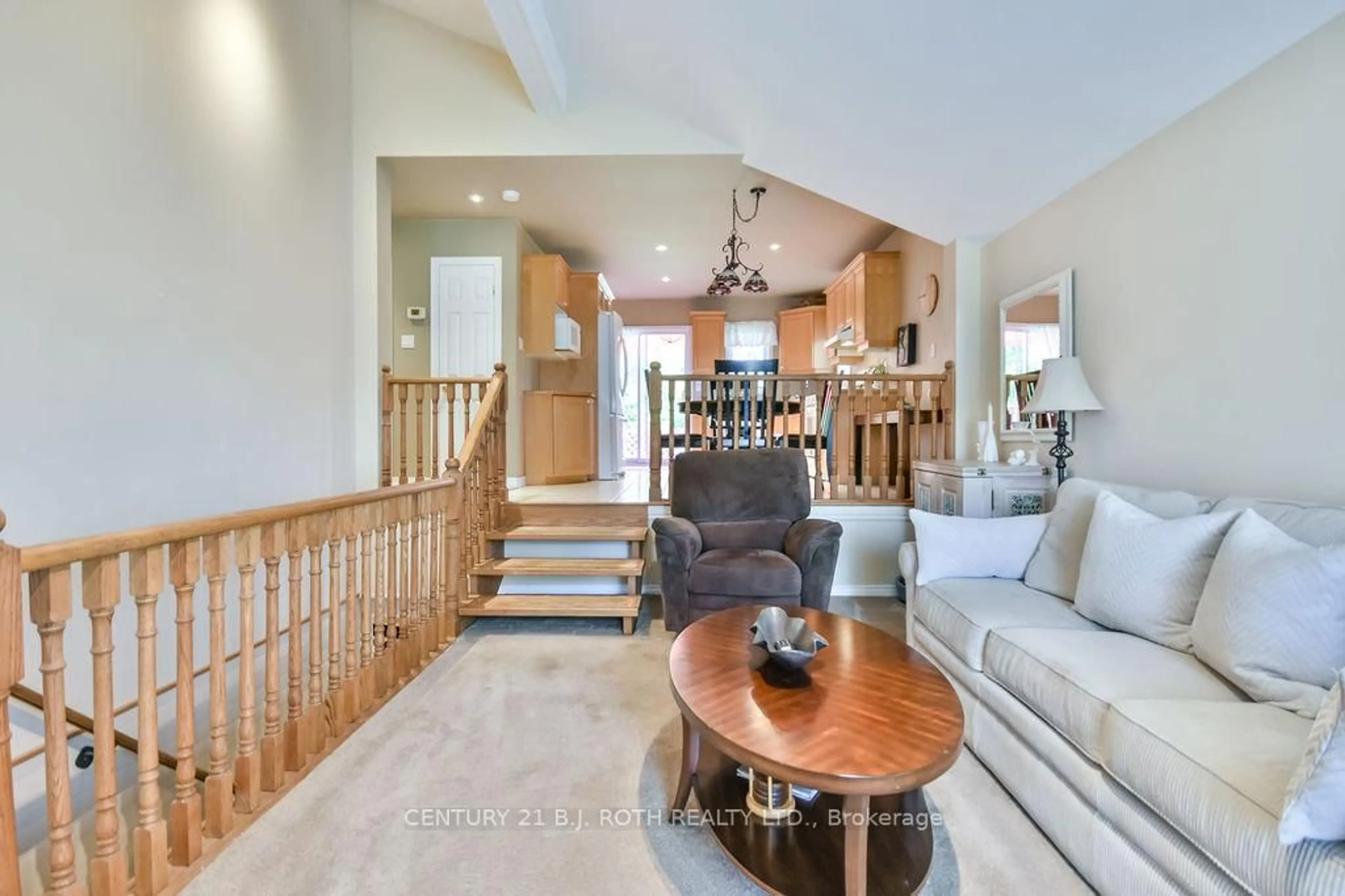 Unknown for 924 Vicrol Dr, Innisfil Ontario L9S 1V4