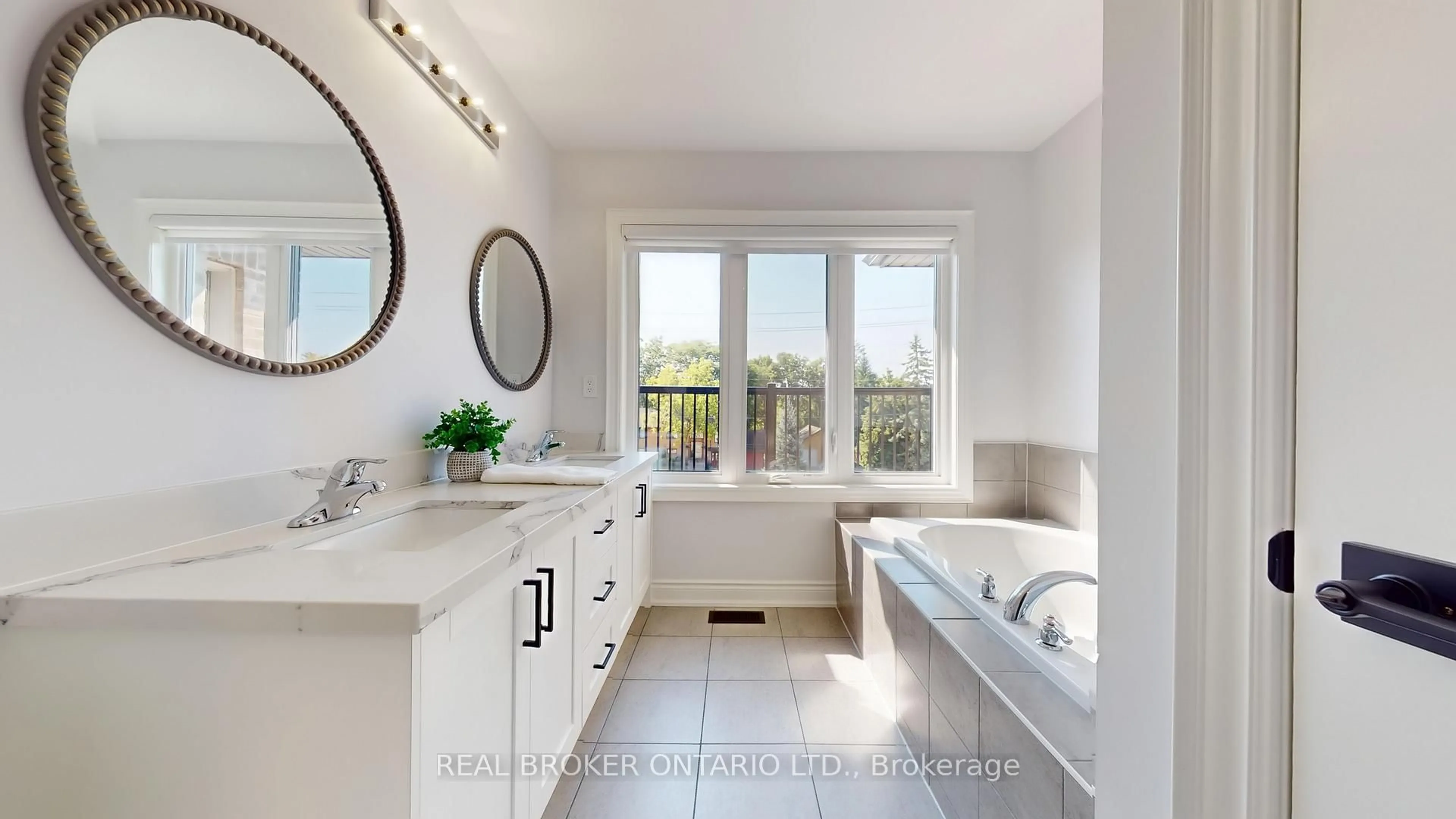 Contemporary bathroom, ceramic/tile floor for 2 Alan Williams Tr, Uxbridge Ontario L9P 0R5