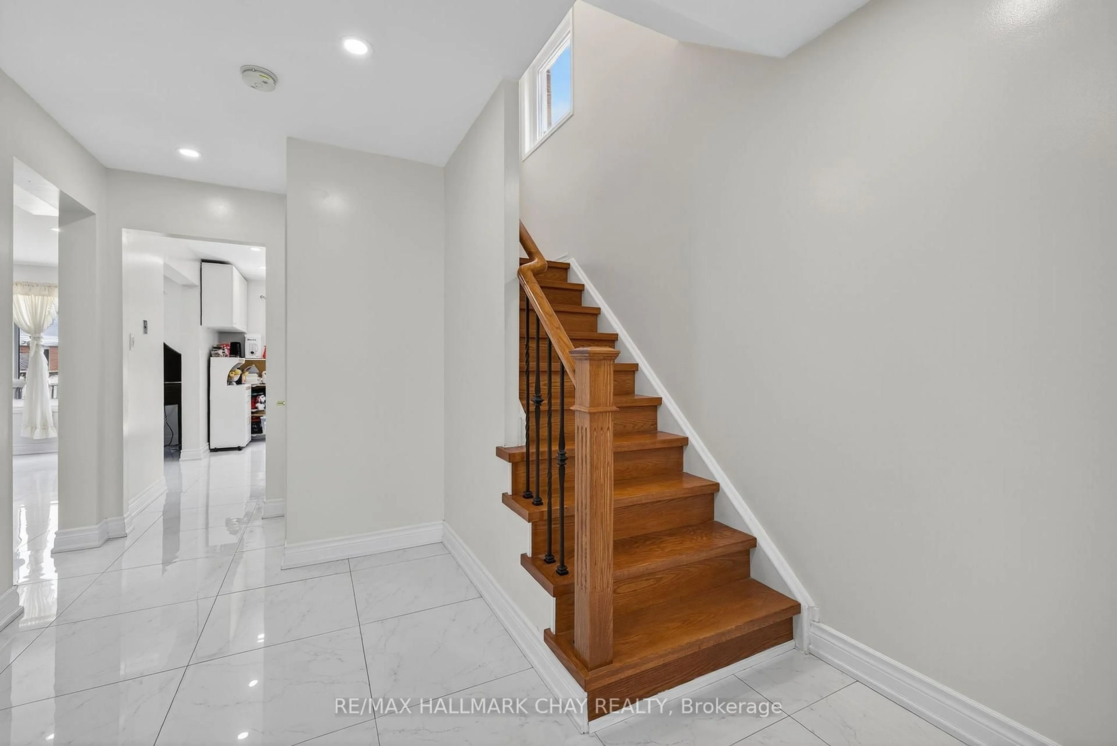 Unknown for 49 Mcknight Cres, New Tecumseth Ontario L0G 1W0