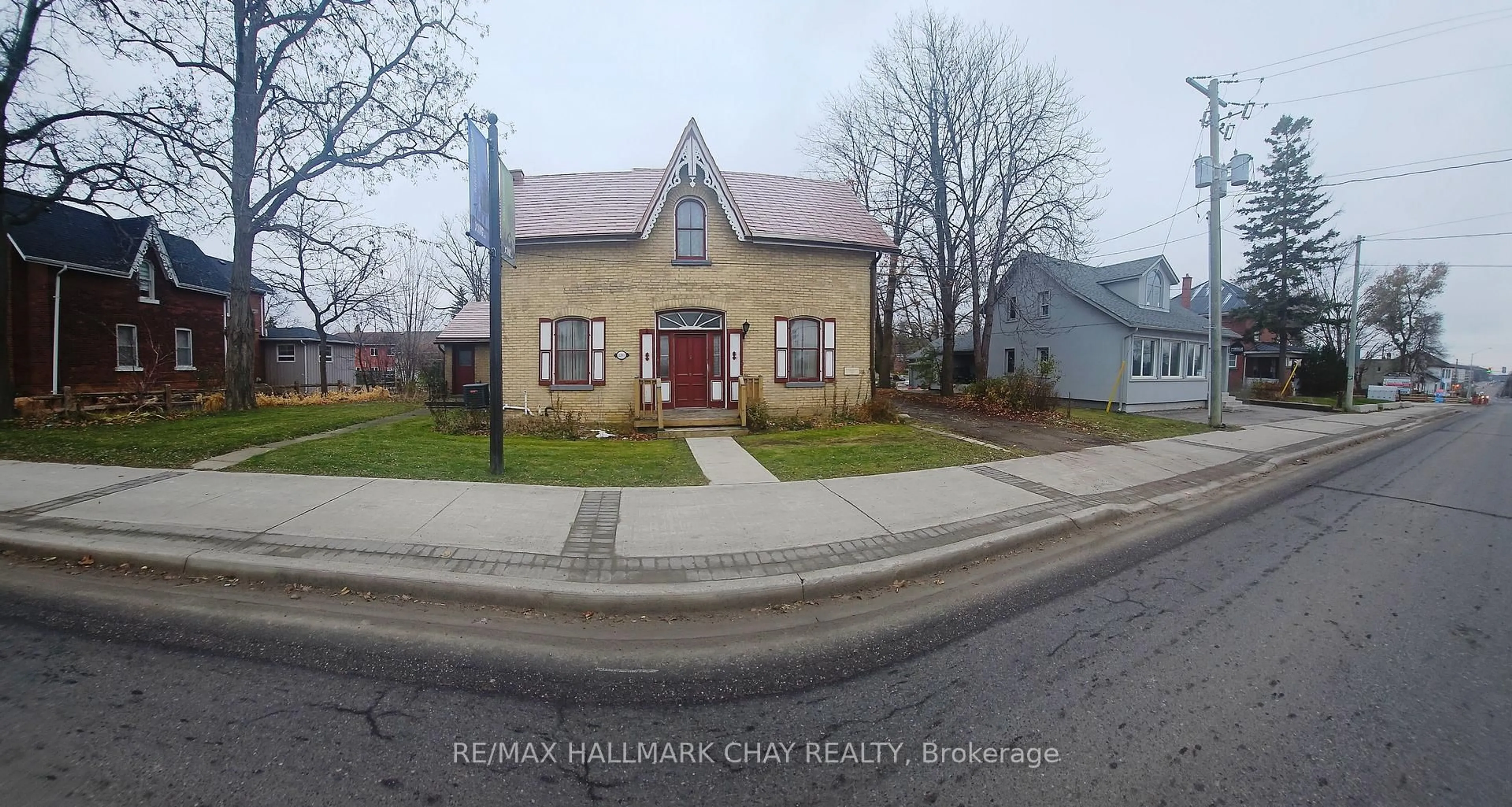 Blurry image for 2207 King Rd, King Ontario L7B 1A6