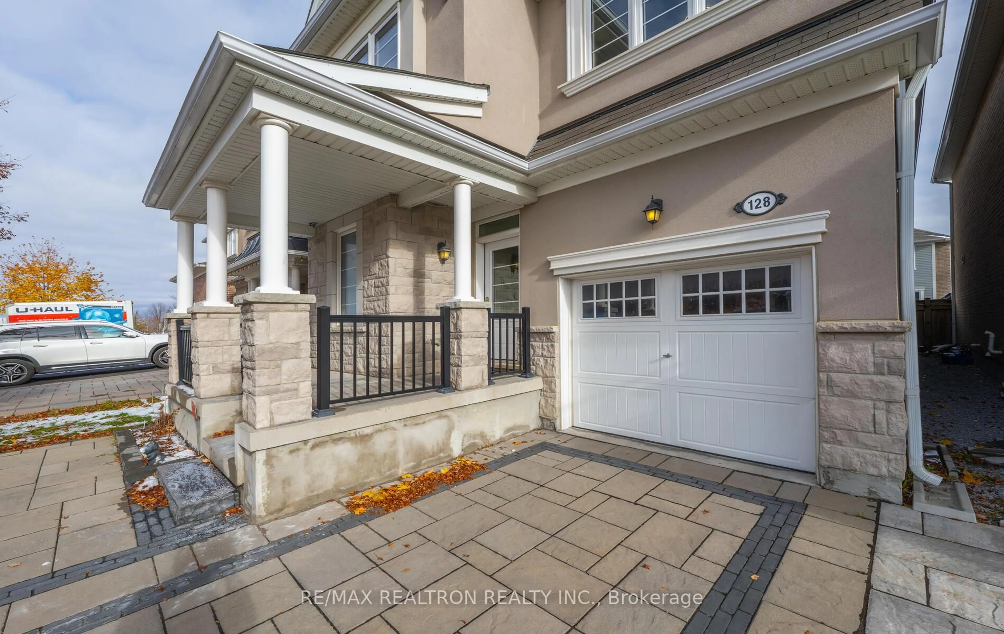 Unknown for 128 Buckle Cres, Aurora Ontario L4G 0T4