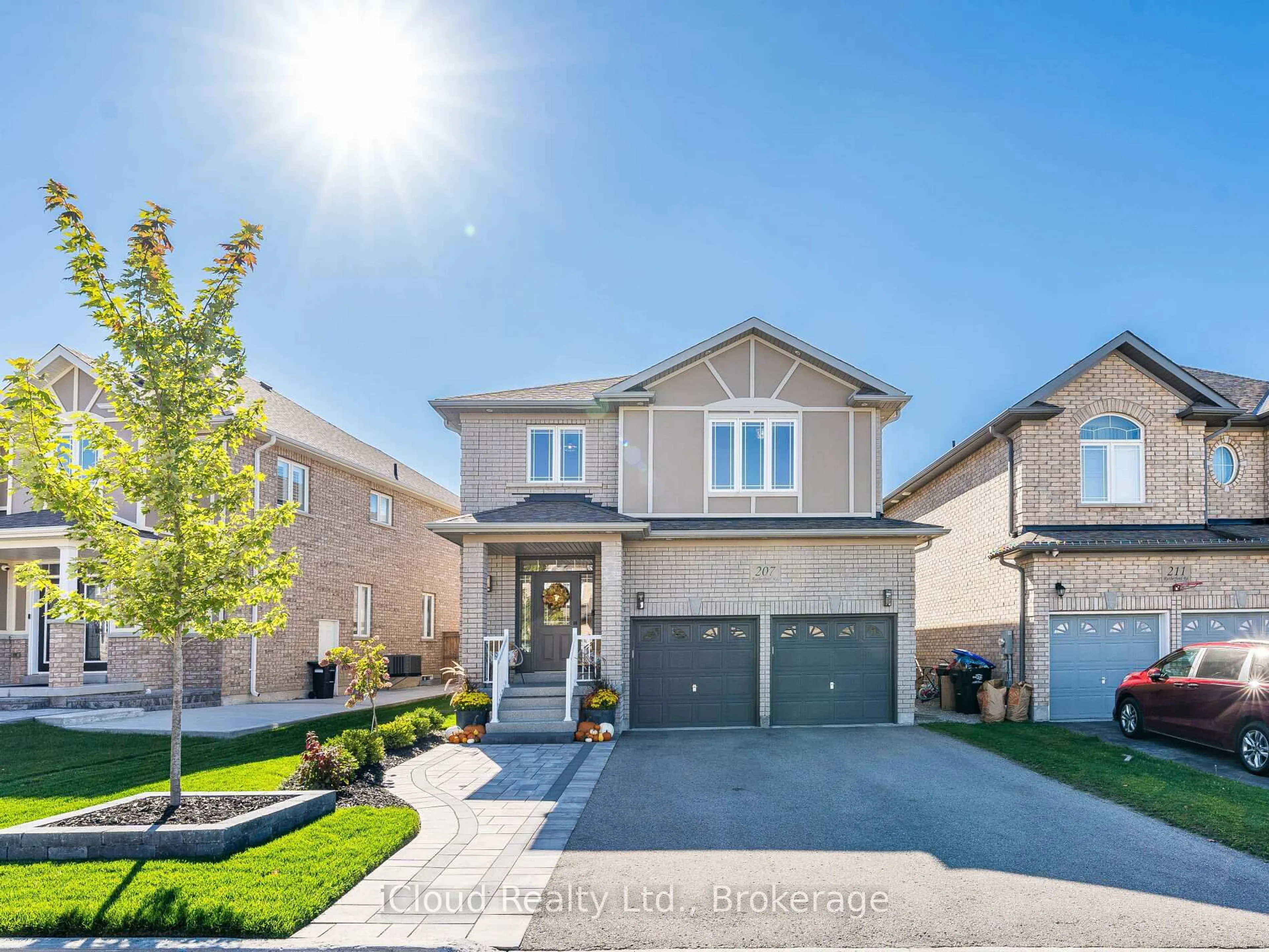 Home with brick exterior material, street for 207 Rutherford Rd, Bradford West Gwillimbury Ontario L3X 0X5