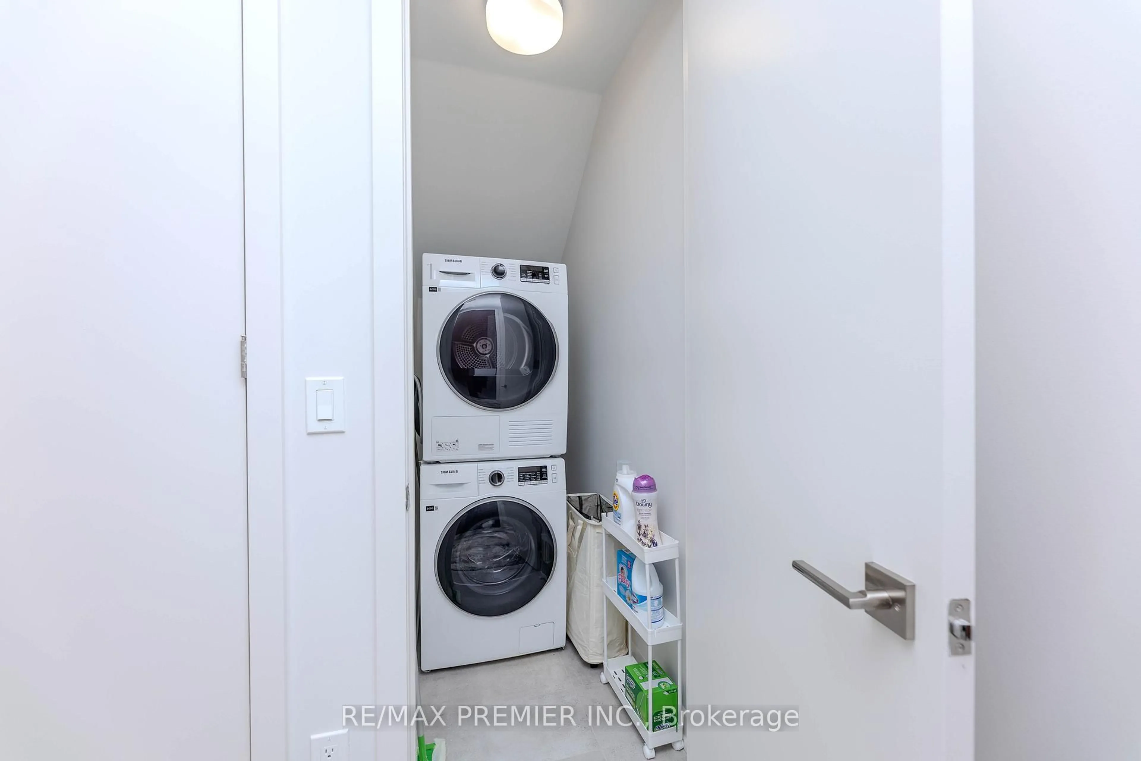 Laundry room for 2 Red Squirrel Lane #D109, Richmond Hill Ontario L4S 0P5